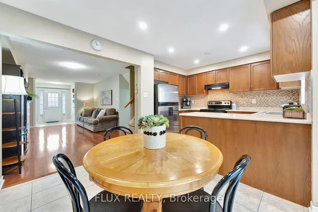 Additional property image - 399 HOBBS Cres