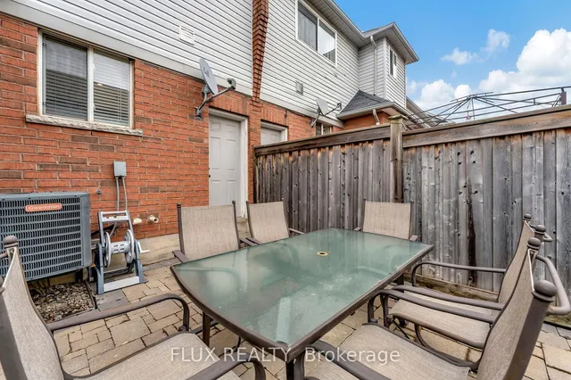 Additional property image - 399 HOBBS Cres