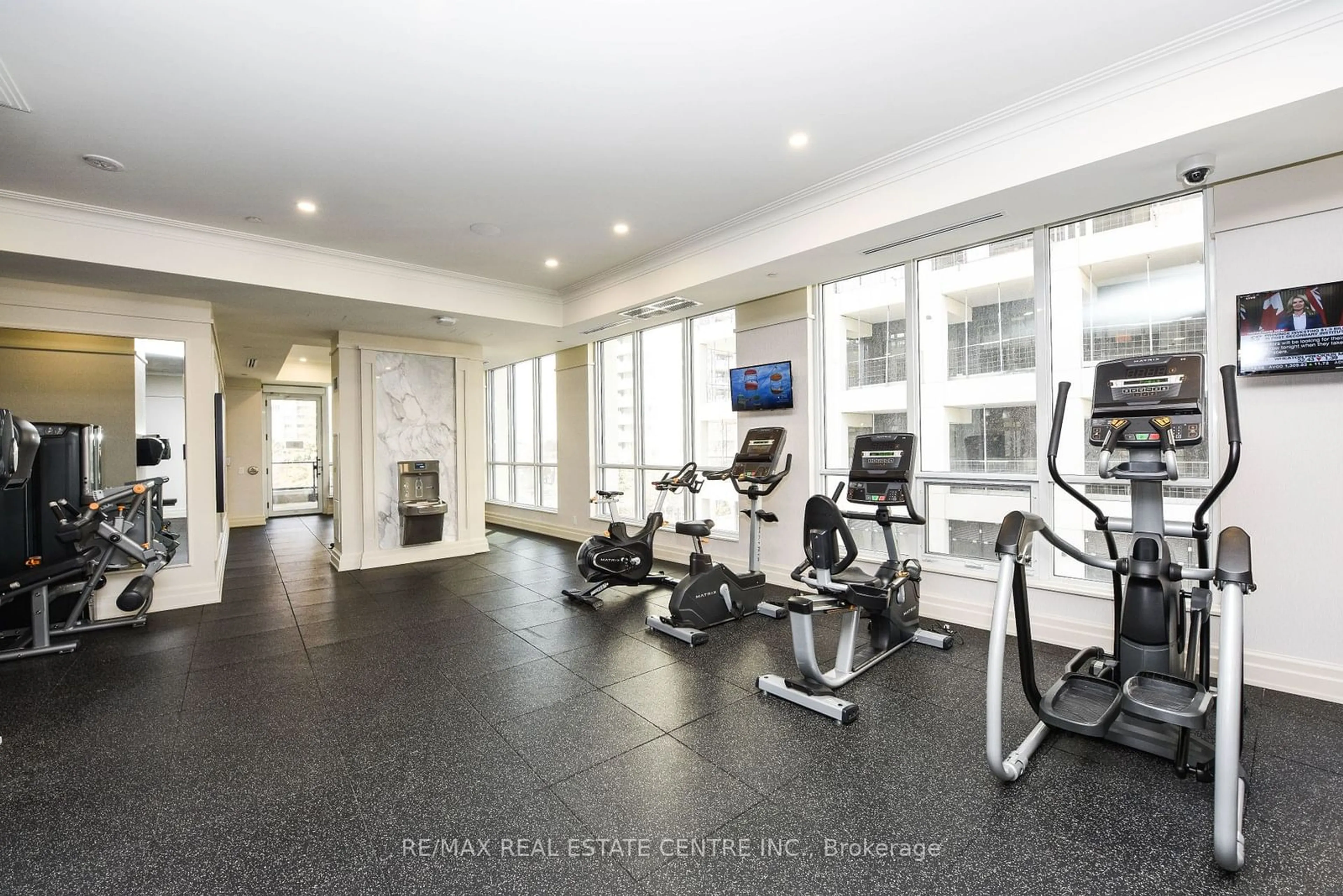 Gym or fitness room for 36 Elm Dr #3209, Mississauga Ontario L5B 1L9