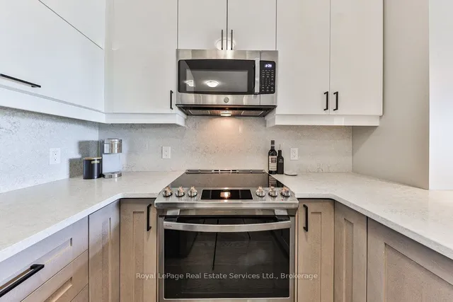 Additional property image - 460 Gordon Krantz Ave Unit 306