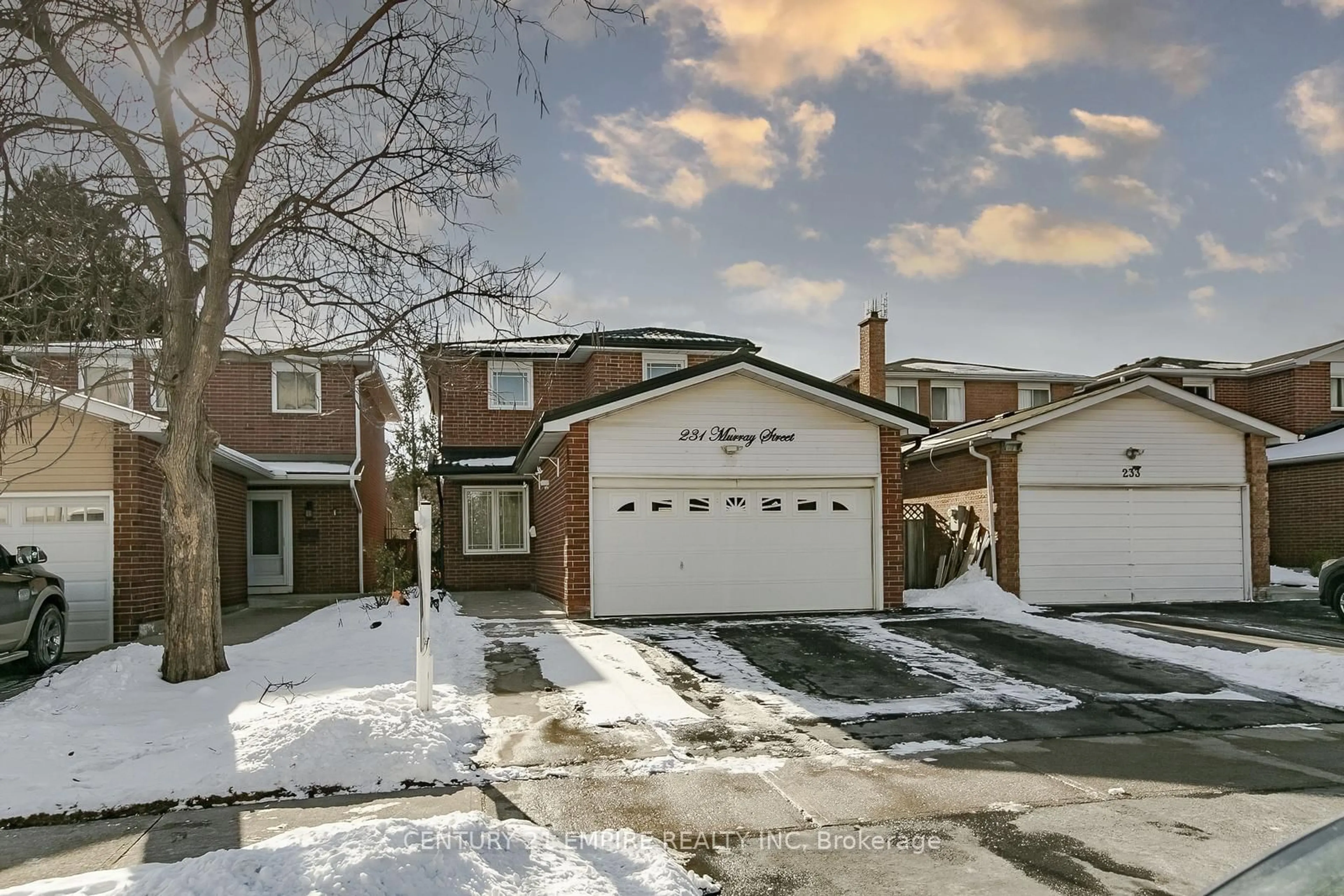 Unknown for 231 Murray St, Brampton Ontario L6X 3M1