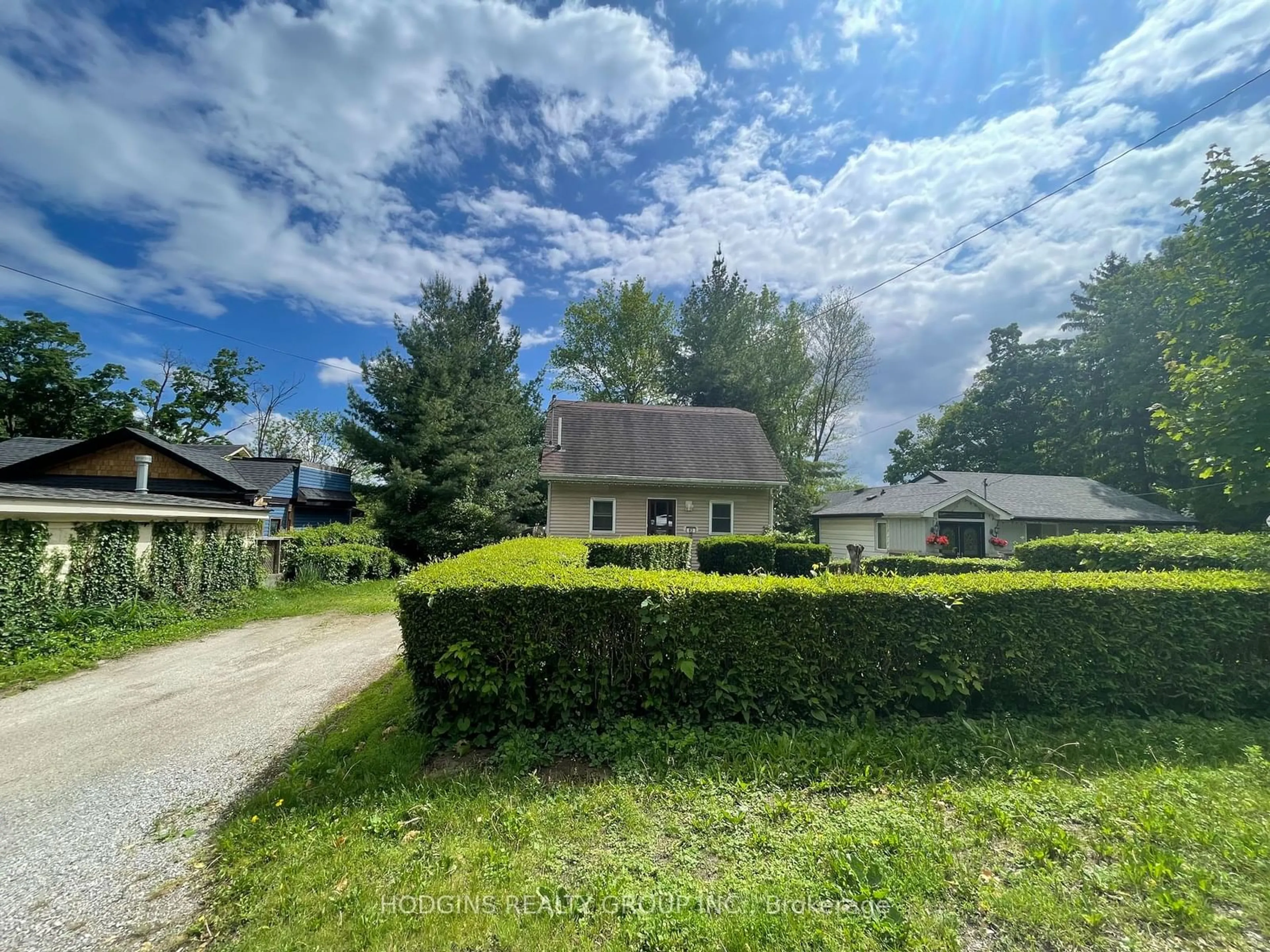 A pic from outside/outdoor area/front of a property/back of a property/a pic from drone, street for 63 River Rd, Brampton Ontario L6X 0A8