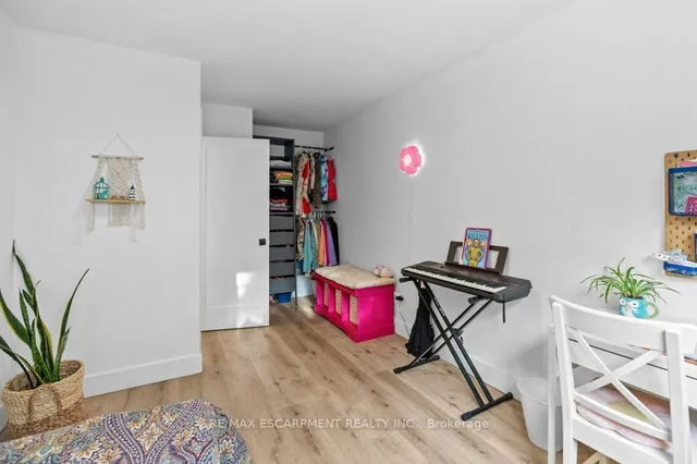 Additional property image - 3346 Hannibal Rd