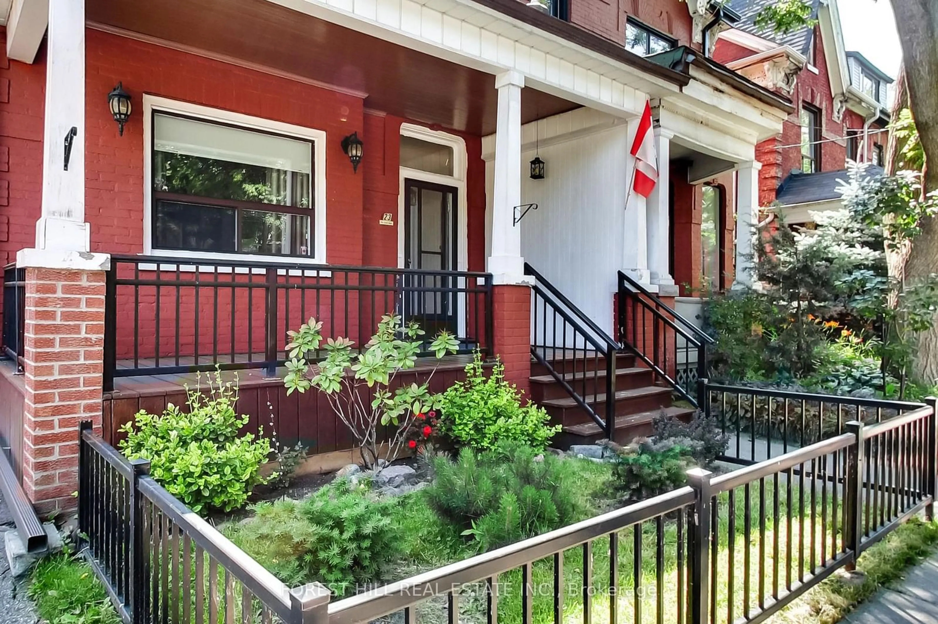 Patio, street for 23 Lansdowne Ave, Toronto Ontario M6K 2V7