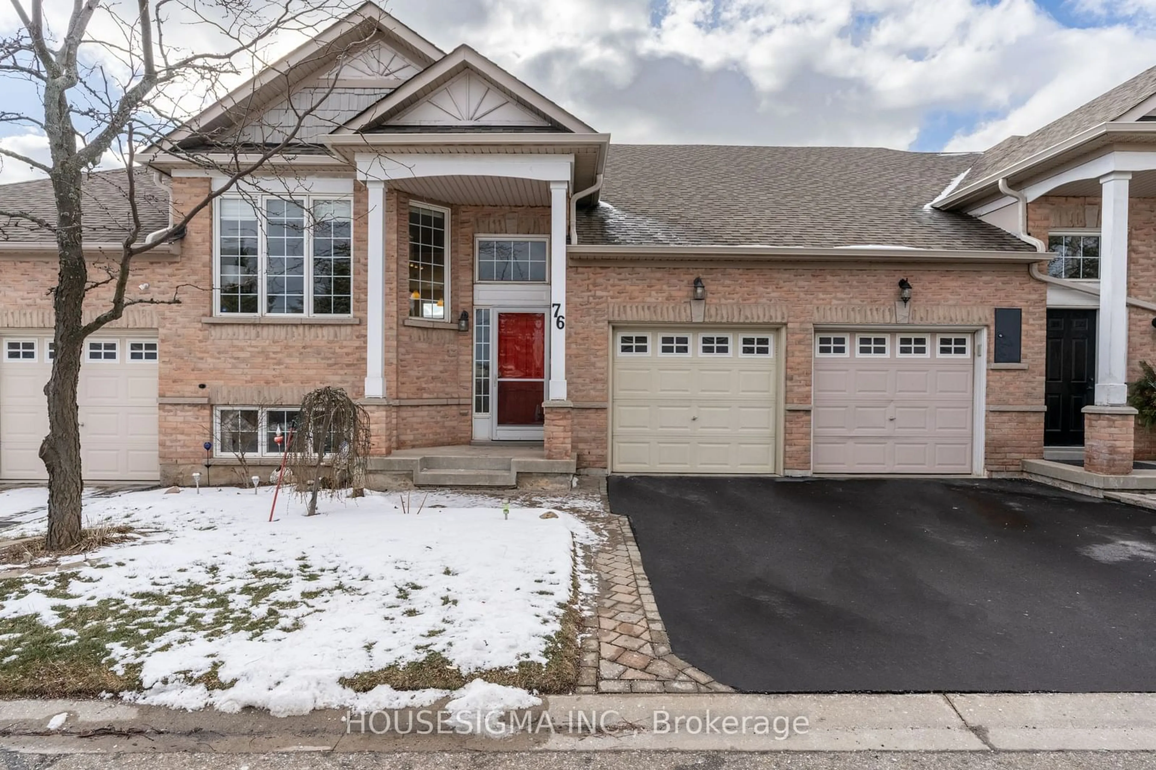 Home with brick exterior material, street for 2243 Turnberry Rd #76, Burlington Ontario L7M 4Y6