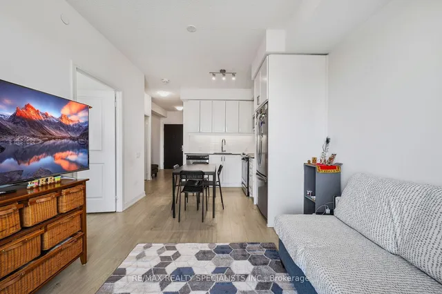 Additional property image - 8 Nahani Way Unit 1702