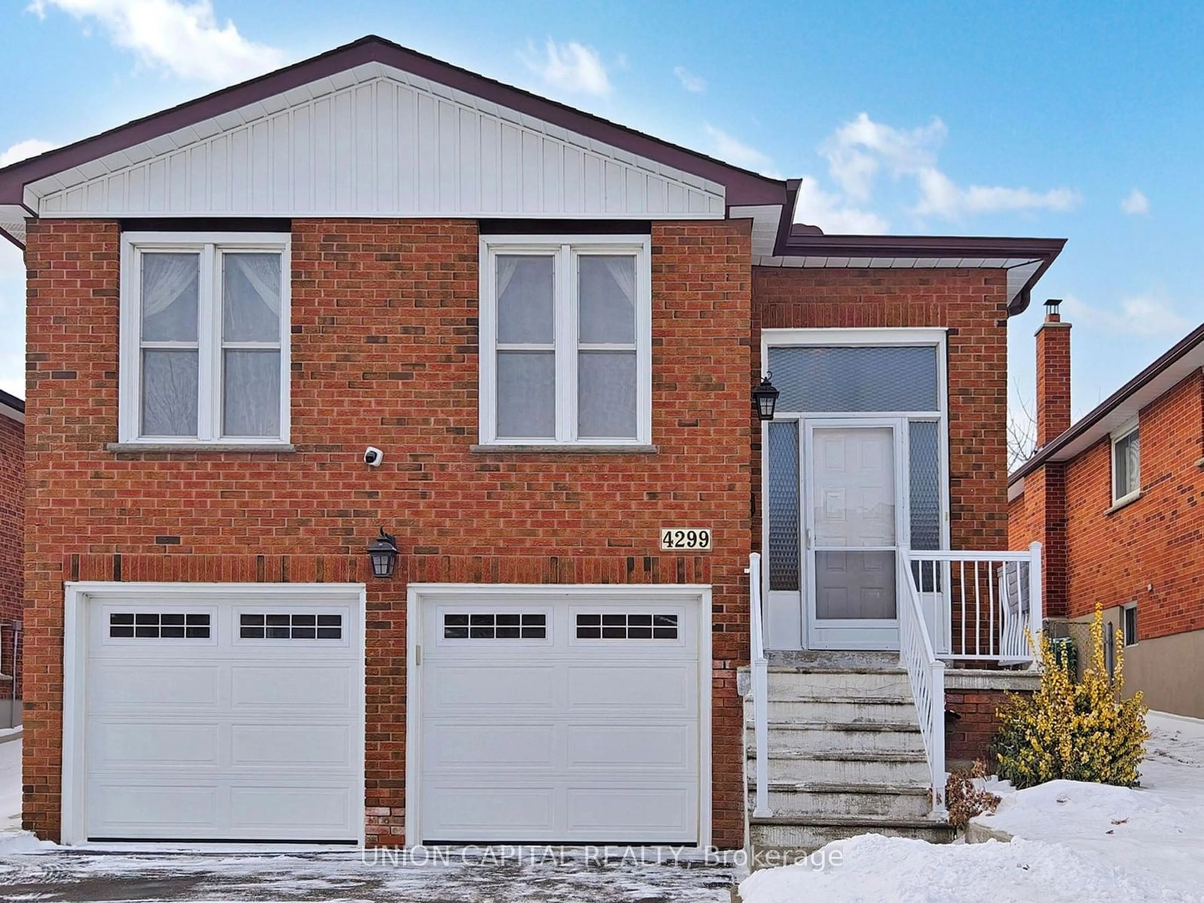 Home with brick exterior material, street for 4299 Alta Crt, Mississauga Ontario L4Z 1N6