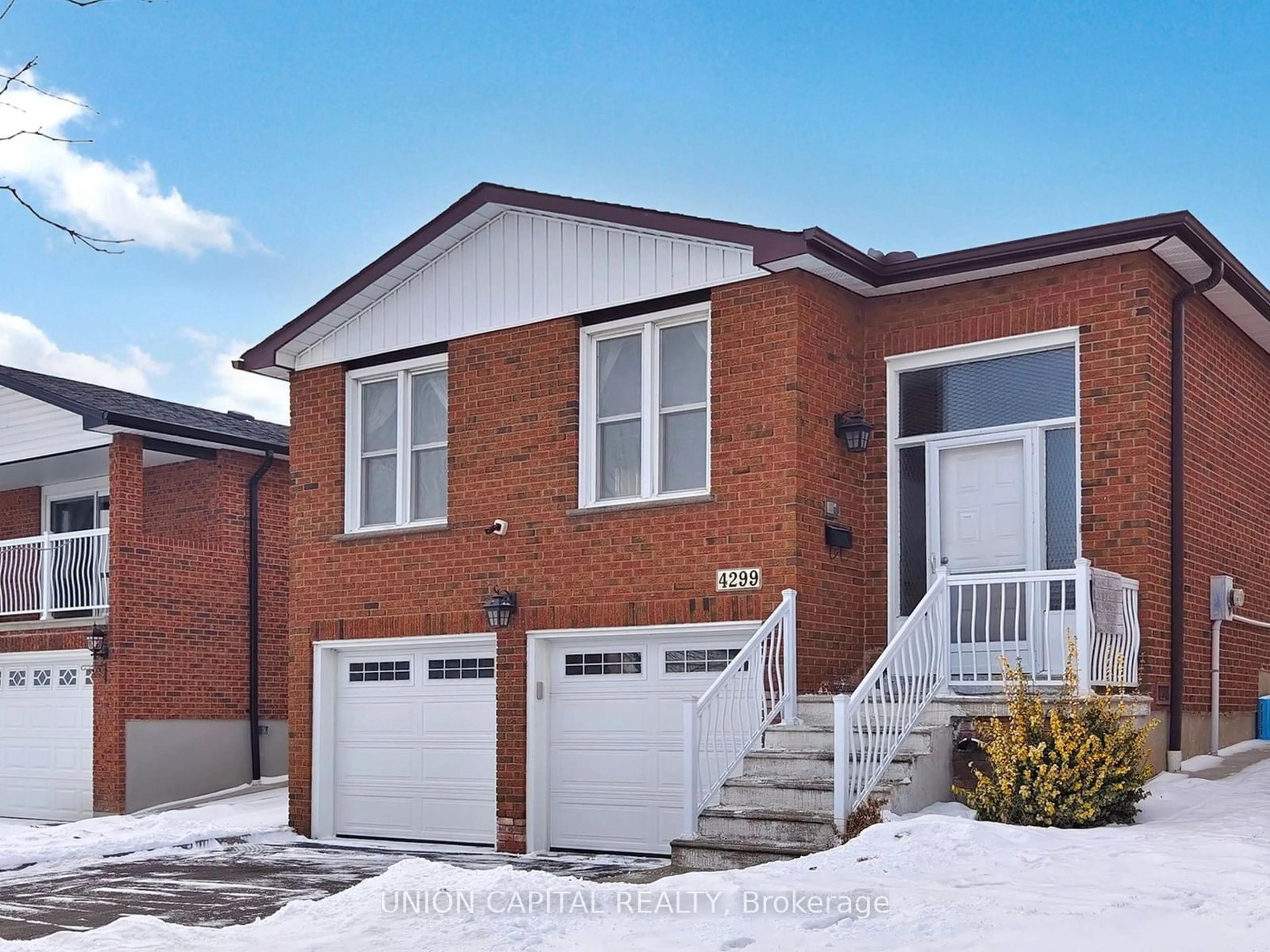 Home with brick exterior material, street for 4299 Alta Crt, Mississauga Ontario L4Z 1N6