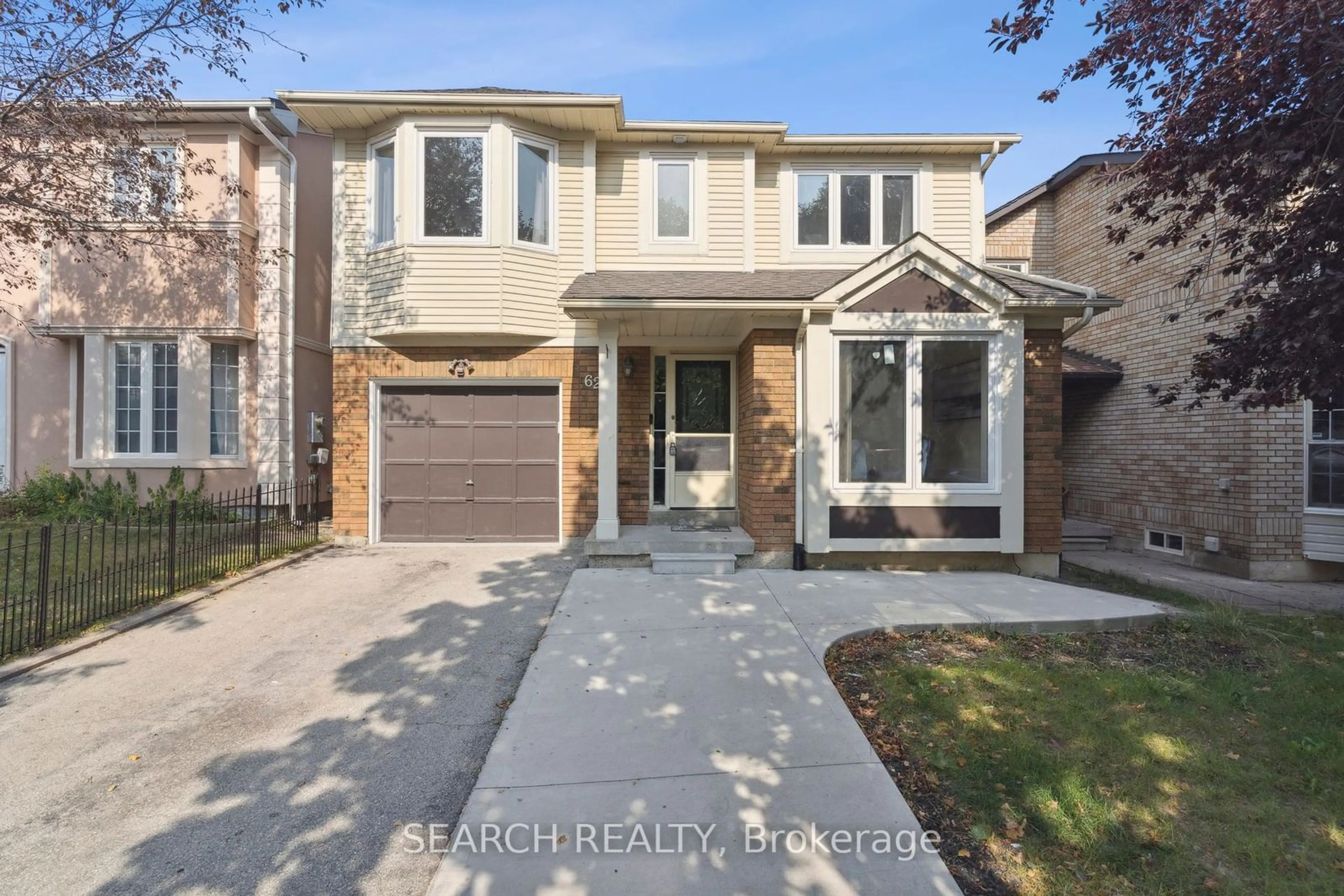 Home with brick exterior material, street for 62 Stoneledge Circ, Brampton Ontario L6R 1J7