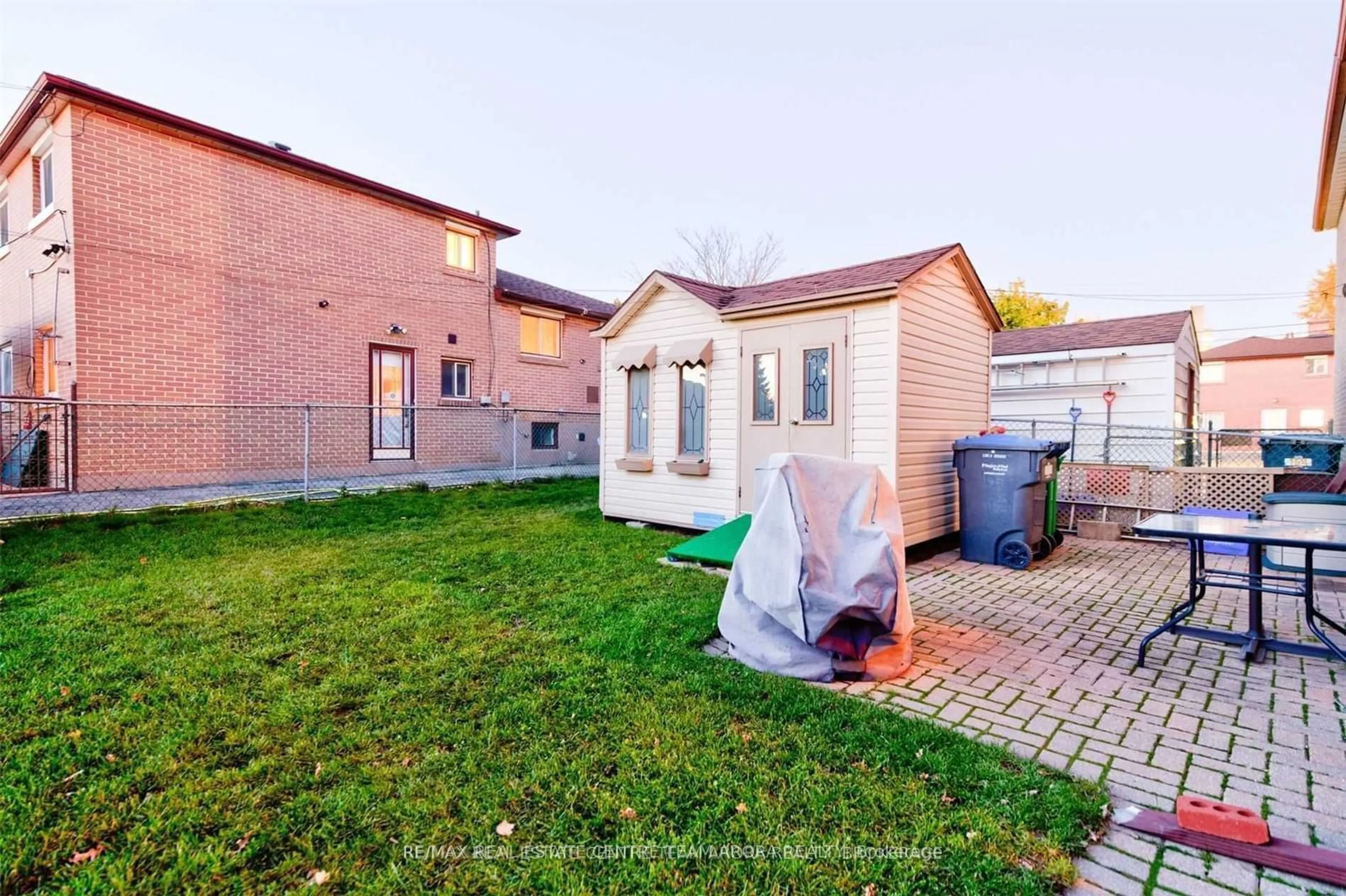 Unknown for 152 Vodden St, Brampton Ontario L6V 1M7