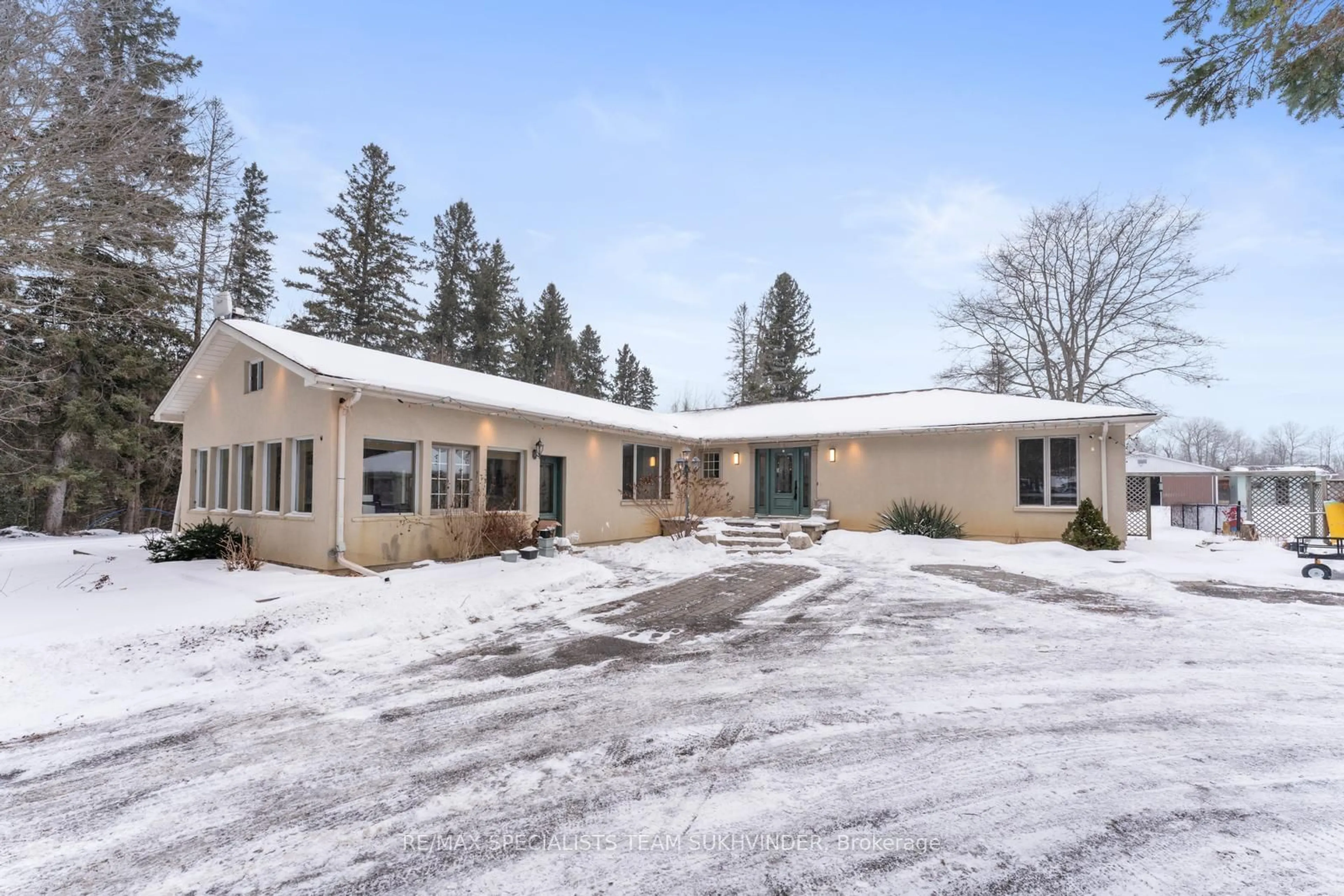 Unknown for 15863 Heart Lake Rd, Caledon Ontario L7C 2L2