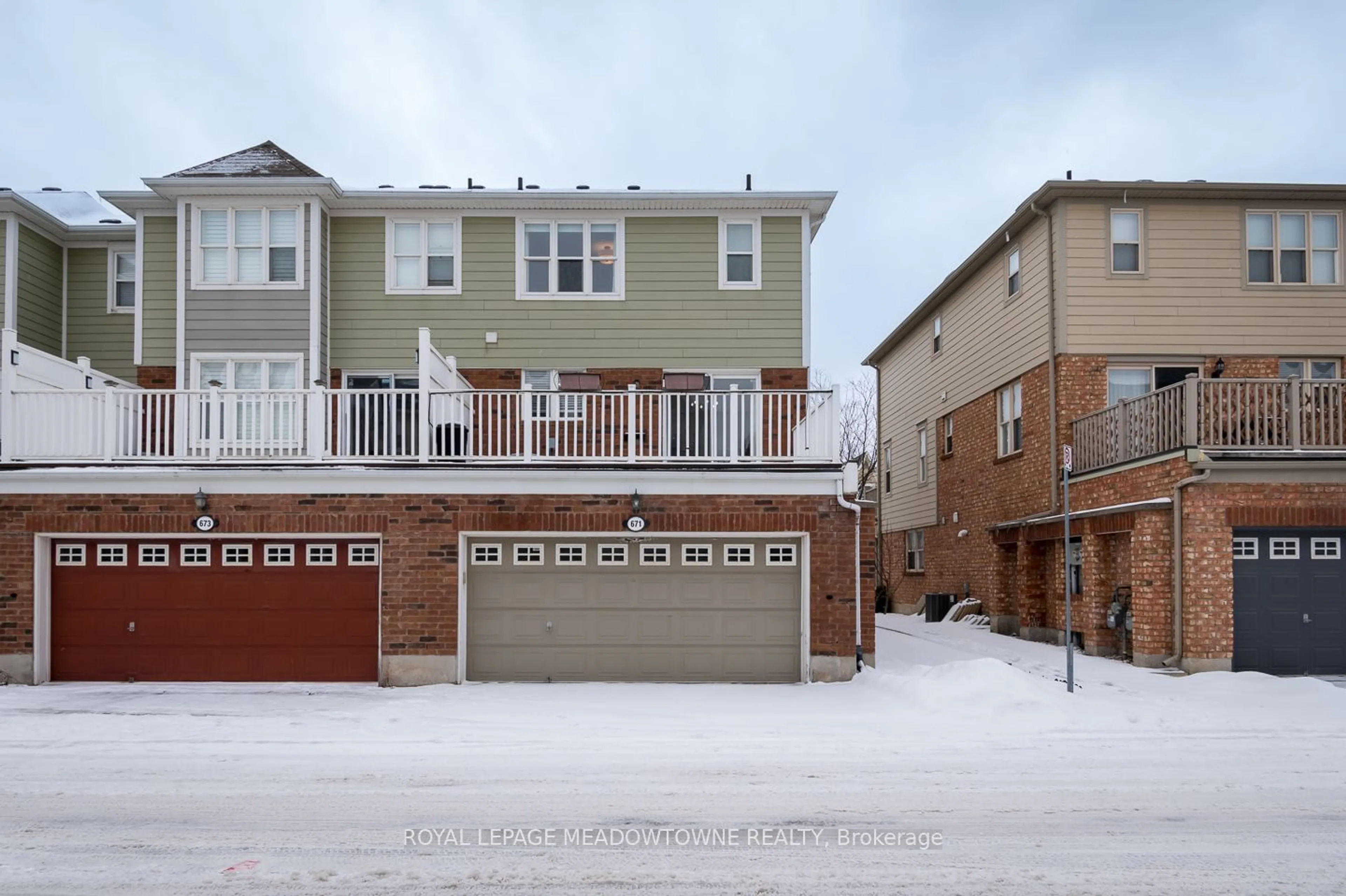 A pic from outside/outdoor area/front of a property/back of a property/a pic from drone, street for 671 Holly Ave, Milton Ontario L9T 0G2