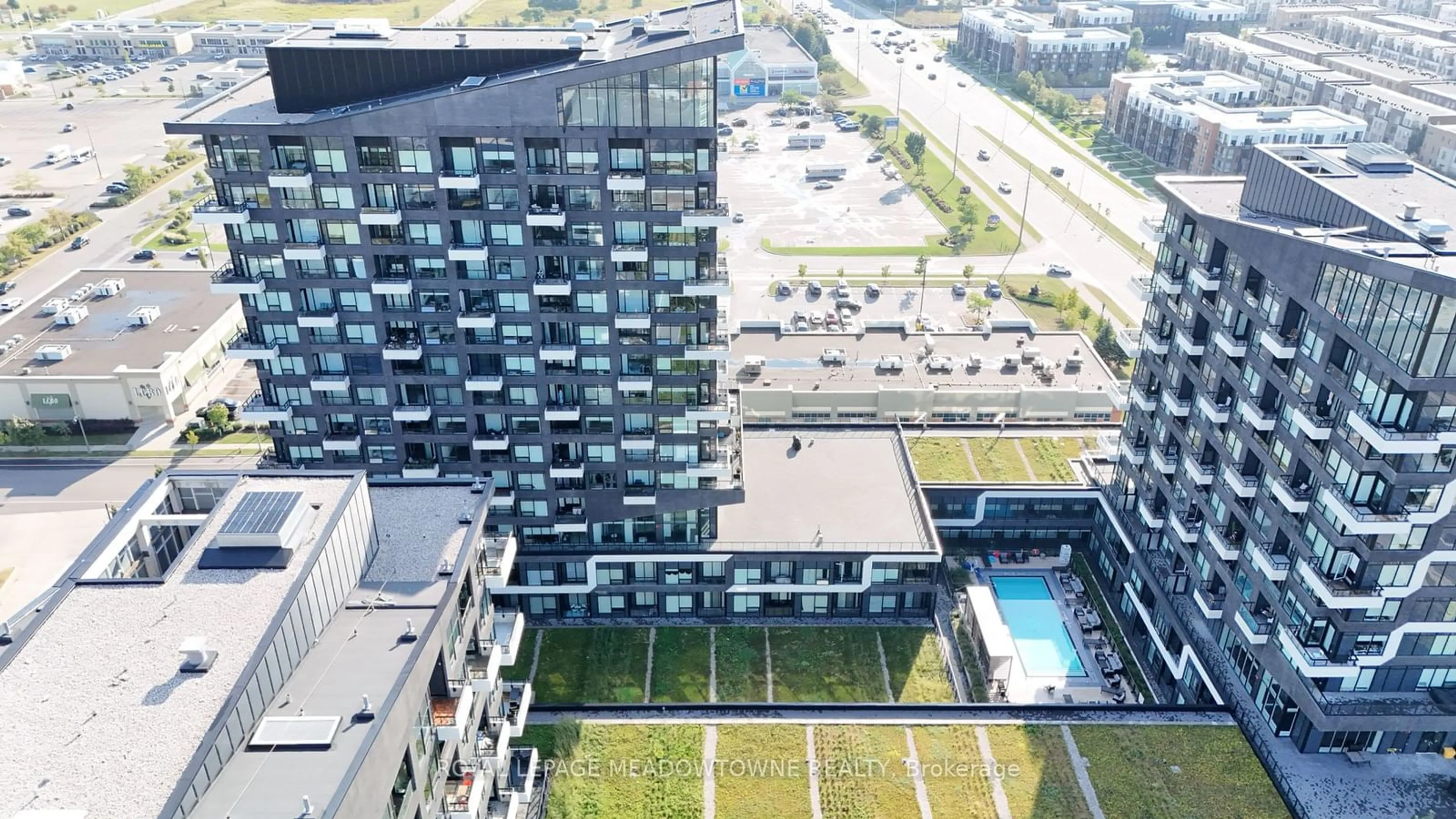 A pic from outside/outdoor area/front of a property/back of a property/a pic from drone, city buildings view from balcony for 2481 Taunton Rd #805, Oakville Ontario L6M 0T6