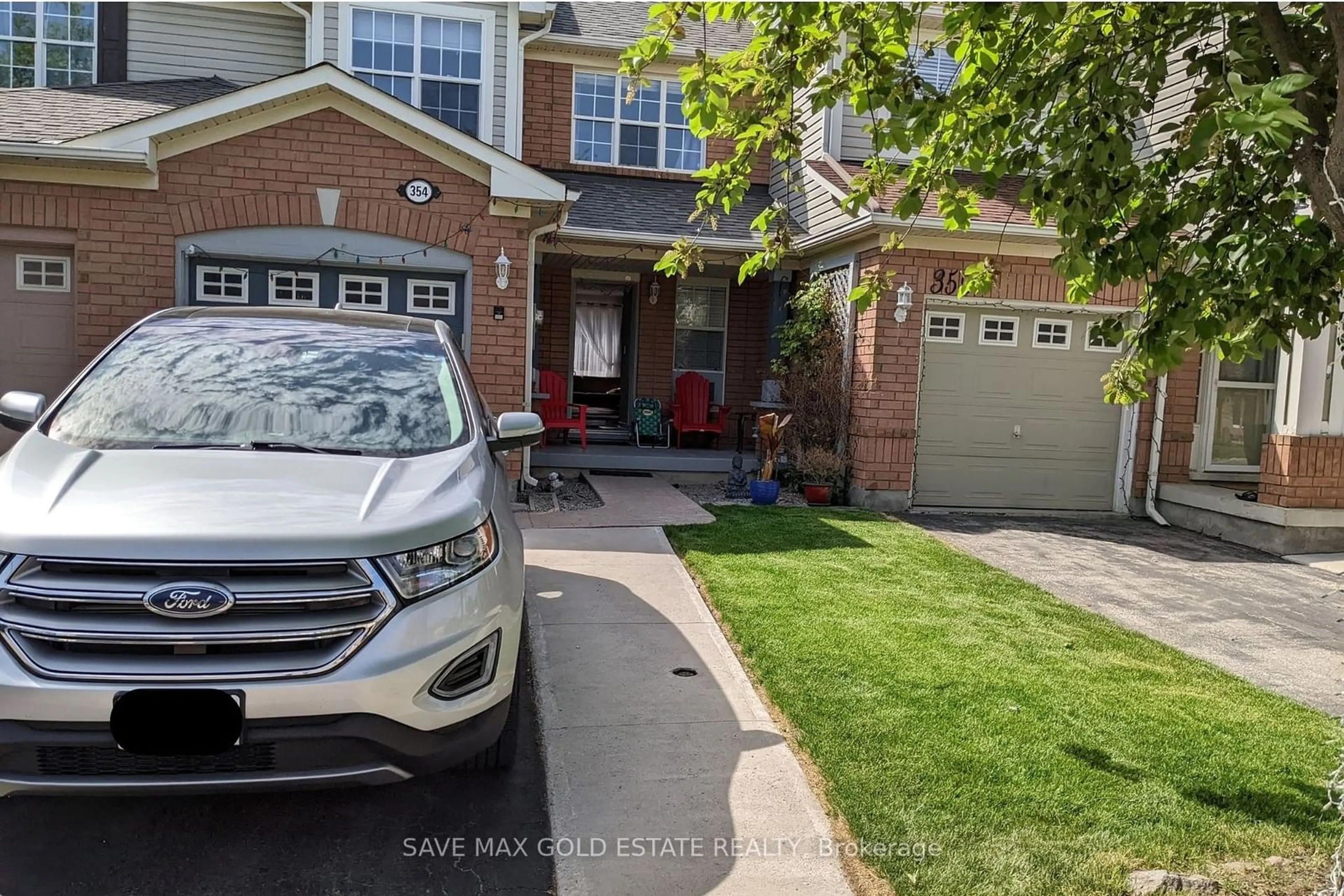 A pic from outside/outdoor area/front of a property/back of a property/a pic from drone, street for 354 Baverstock Cres, Milton Ontario L9T 5L2