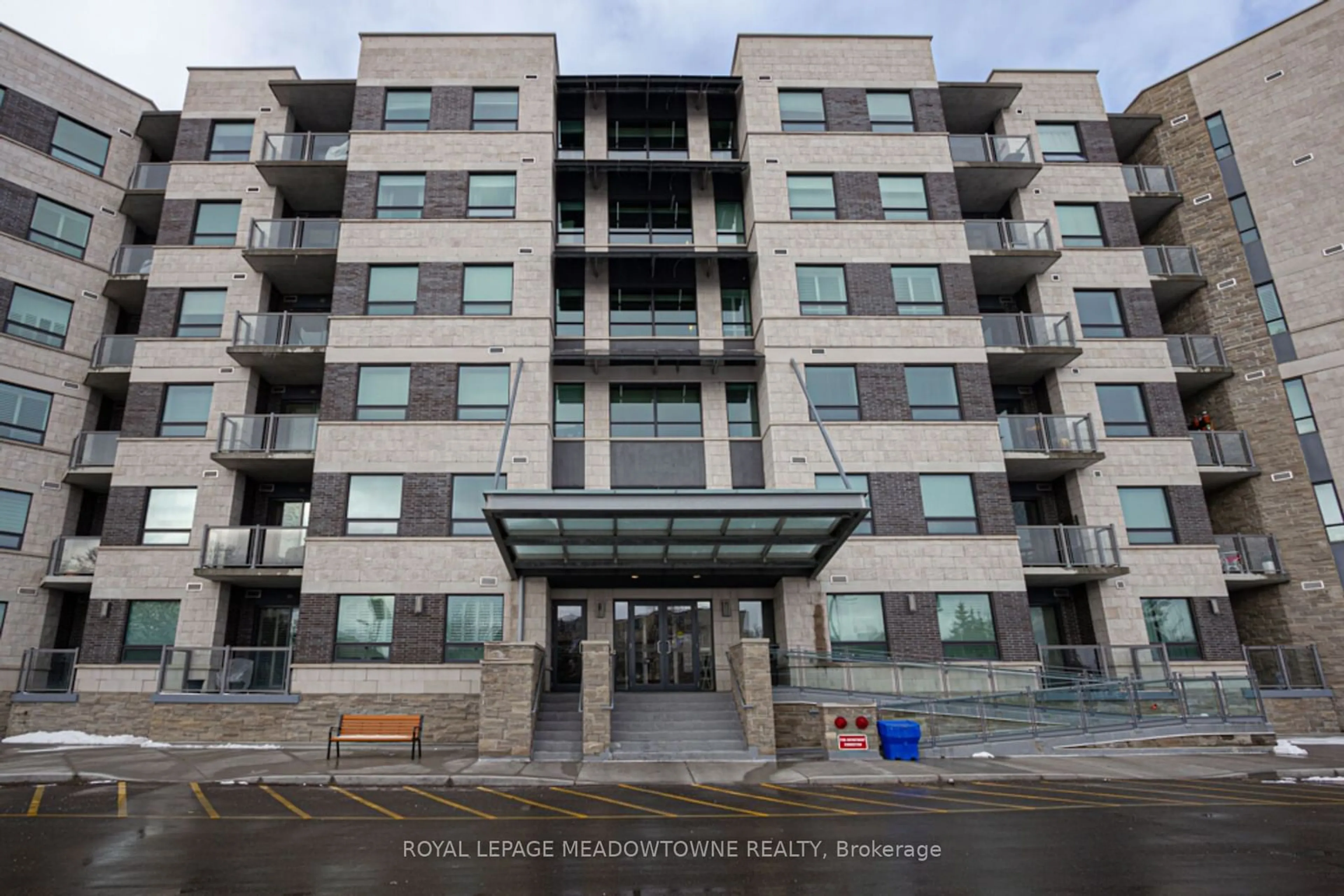 Unknown for 383 Main St #326, Milton Ontario L9T 8K8