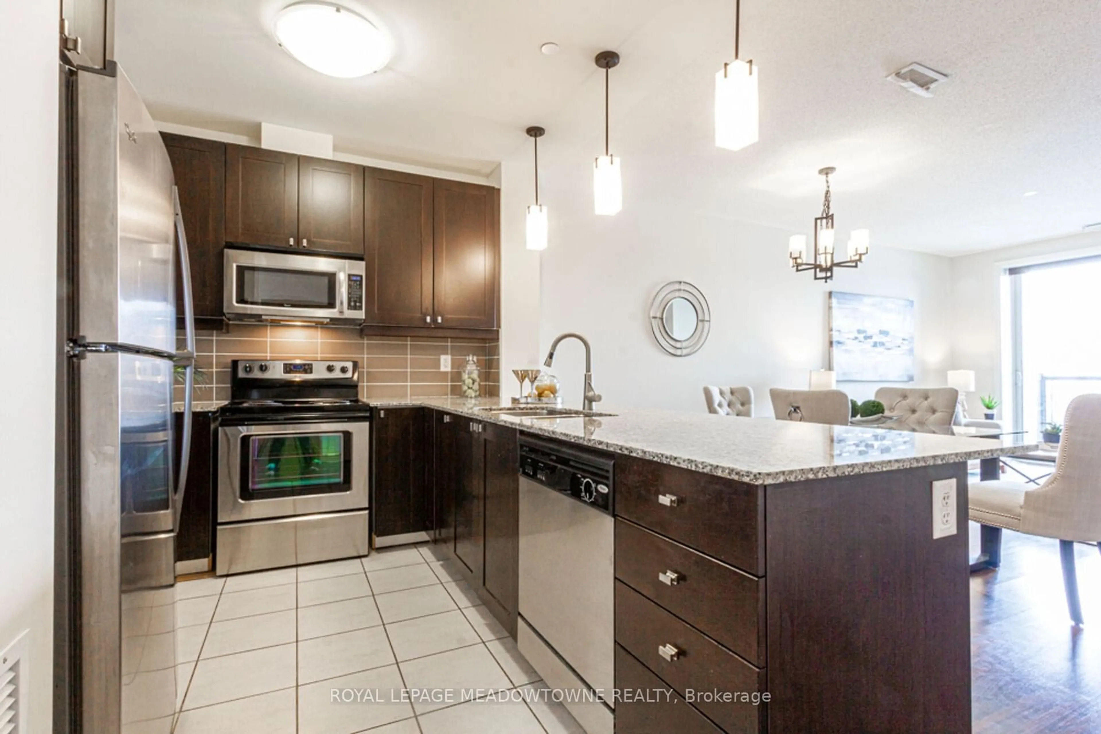 Open concept kitchen, ceramic/tile floor for 383 Main St #326, Milton Ontario L9T 8K8