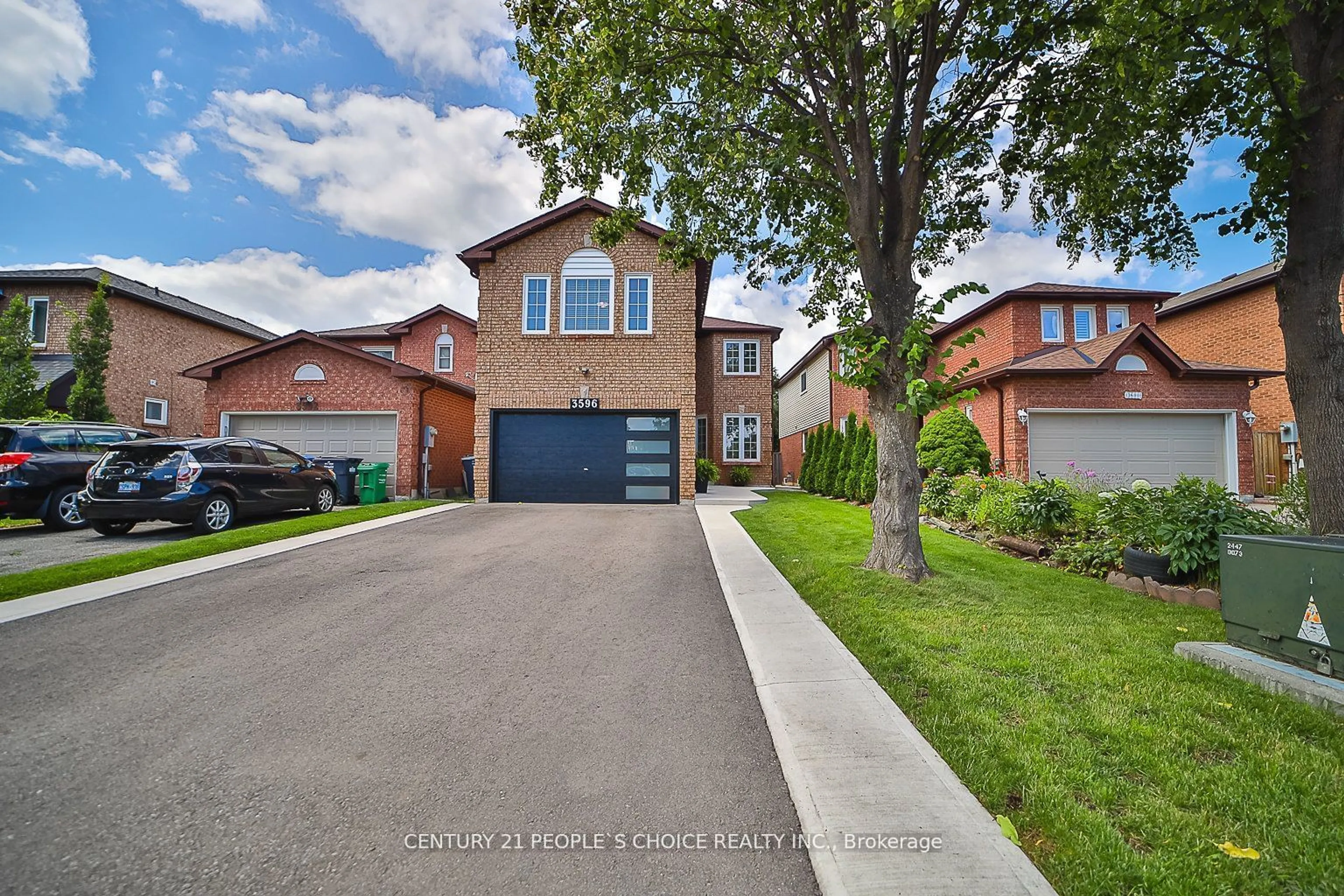 Home with brick exterior material, street for 3596 Nutcracker Dr, Mississauga Ontario L5N 6G1