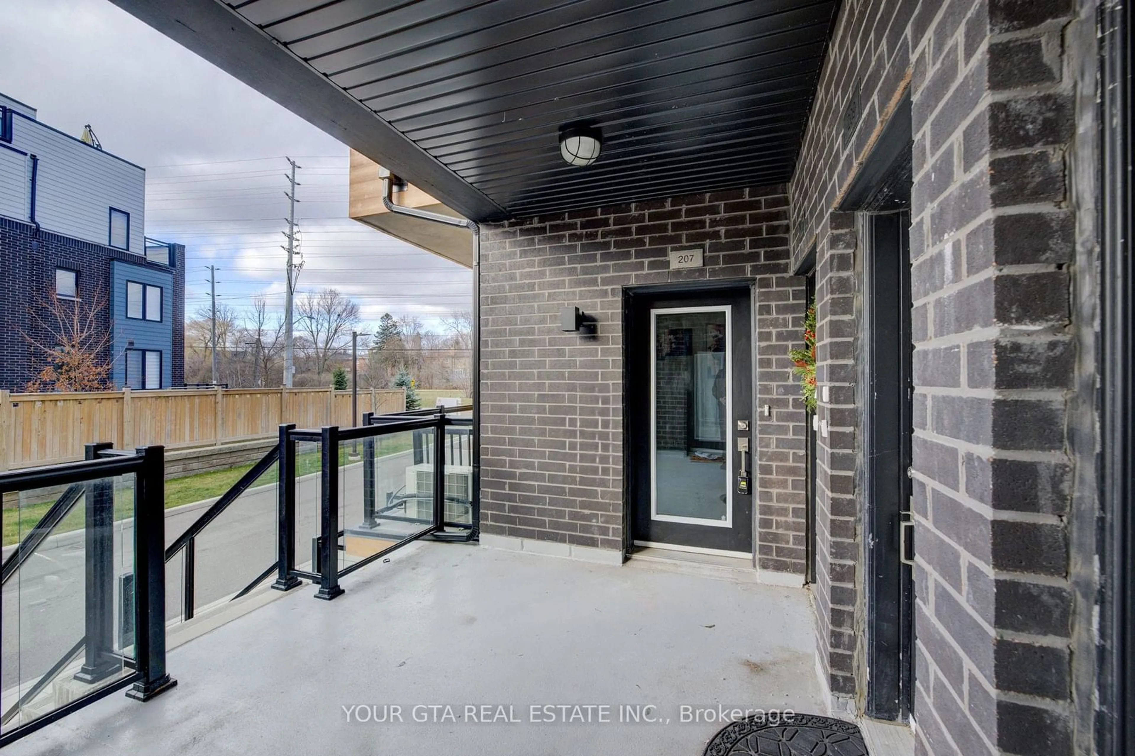 Patio, unknown for 1165 Journeyman Lane #207, Mississauga Ontario L5J 0B6