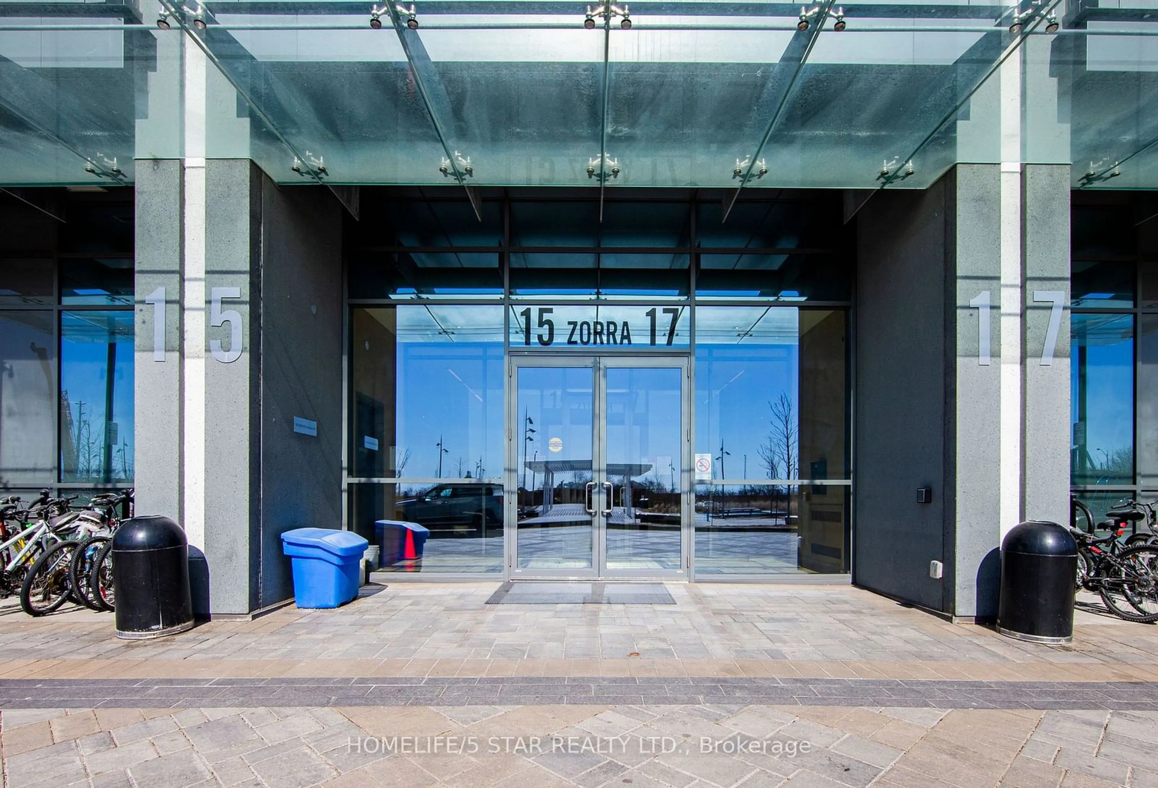 Indoor foyer for 17 ZORRA St #2103, Toronto Ontario M8Z 4Z6