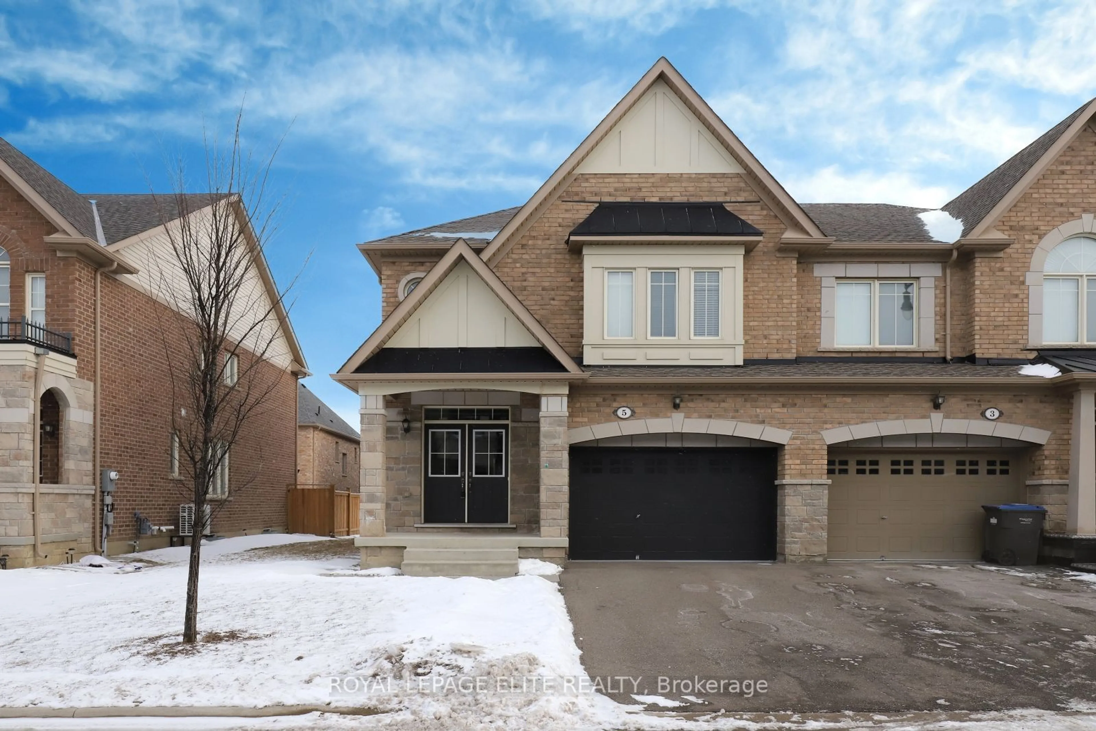 Home with brick exterior material, street for 5 MILITARY Cres, Brampton Ontario L7A 0B2