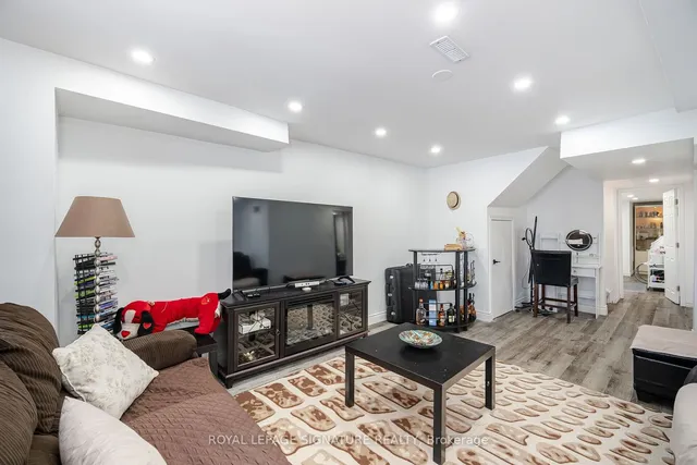 Additional property image - 32 Bay Breeze Dr