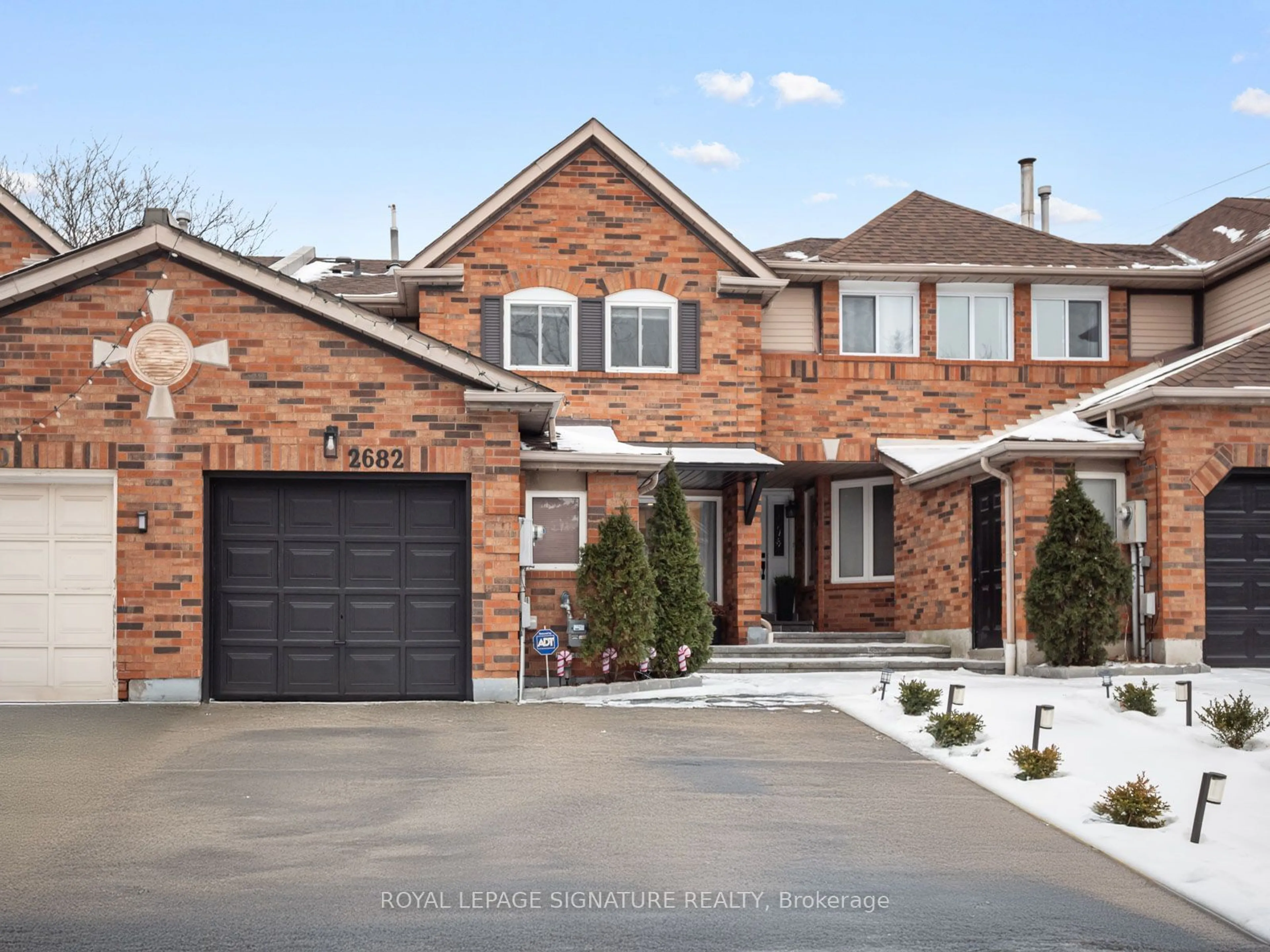 Home with brick exterior material, street for 2682 Lindholm Cres, Mississauga Ontario L5M 4P3