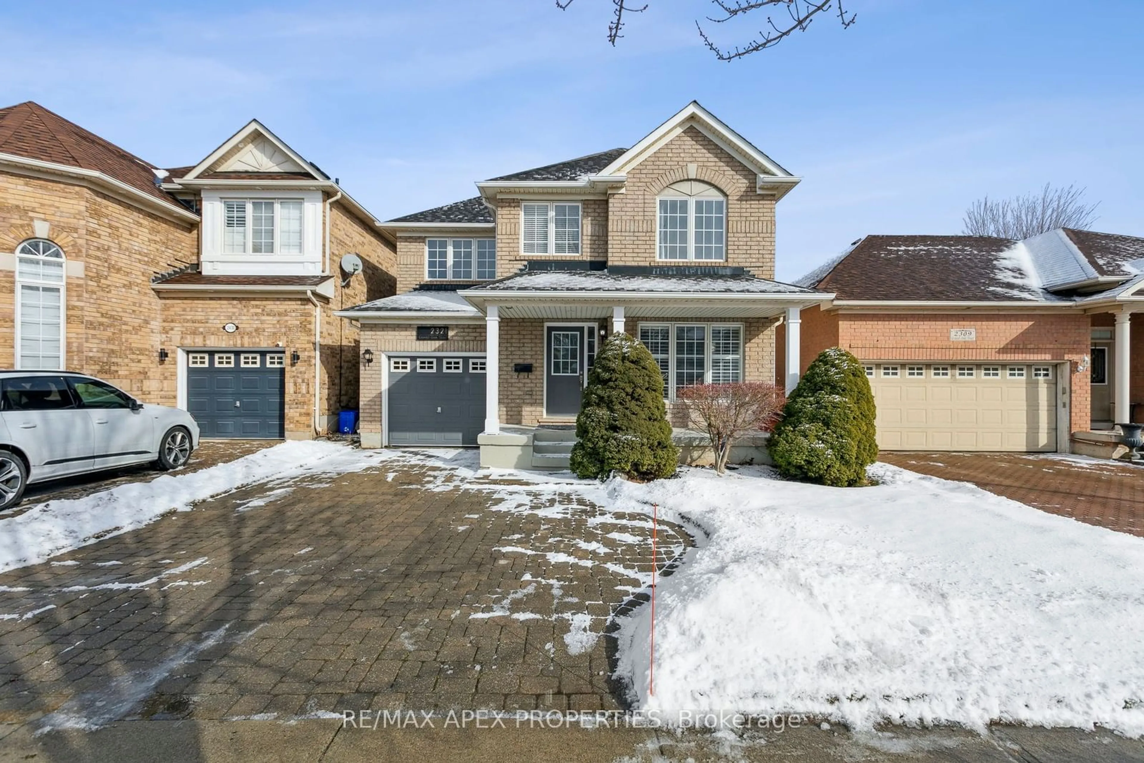 Home with brick exterior material, street for 2321 Grand Oak Tr, Oakville Ontario L6M 4X2