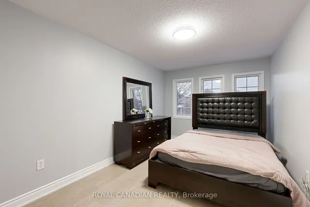 Additional property image - 11 Revelstoke Pl