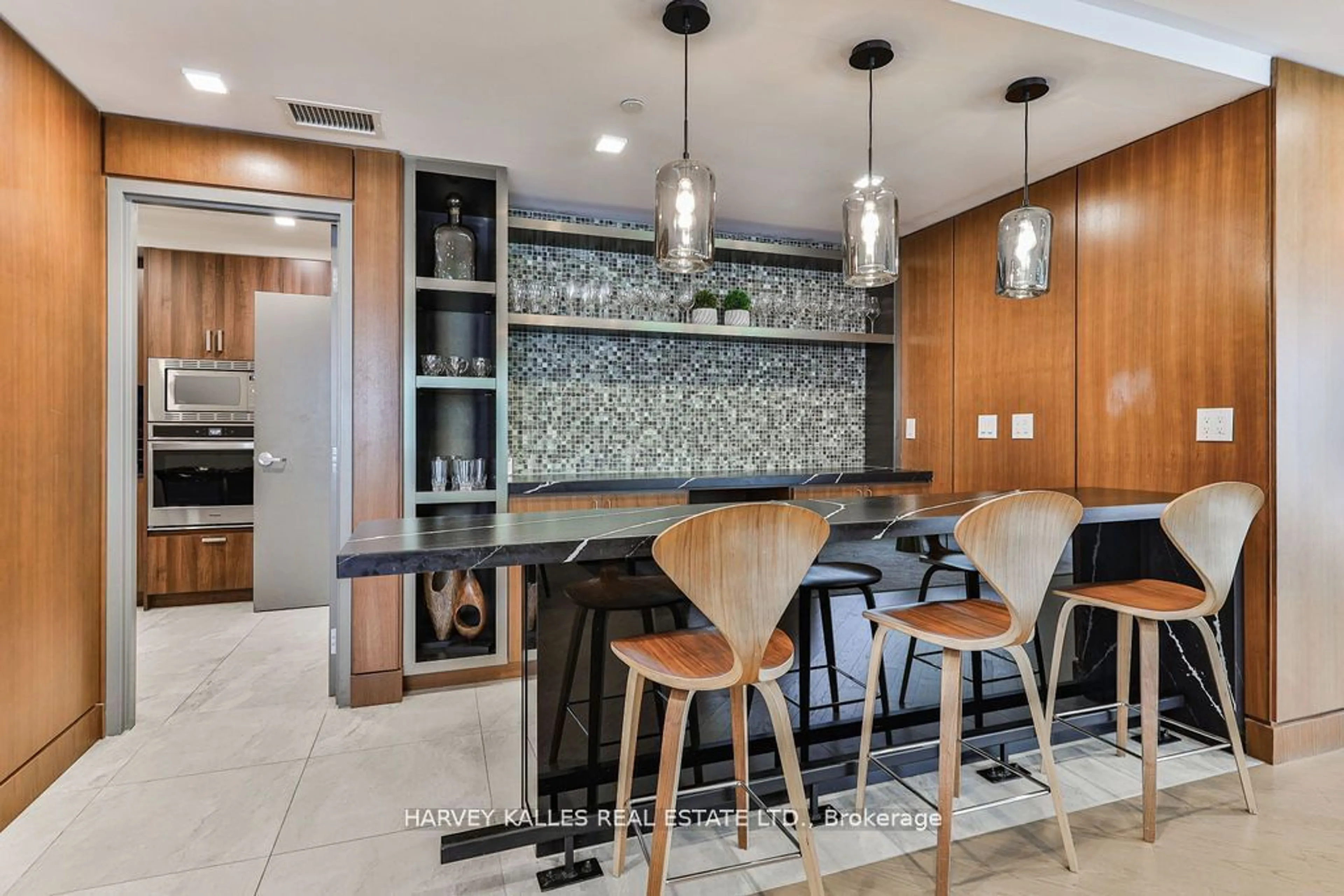 Contemporary kitchen, ceramic/tile floor for 1575 Lakeshore Rd #366, Mississauga Ontario L5J 0B1