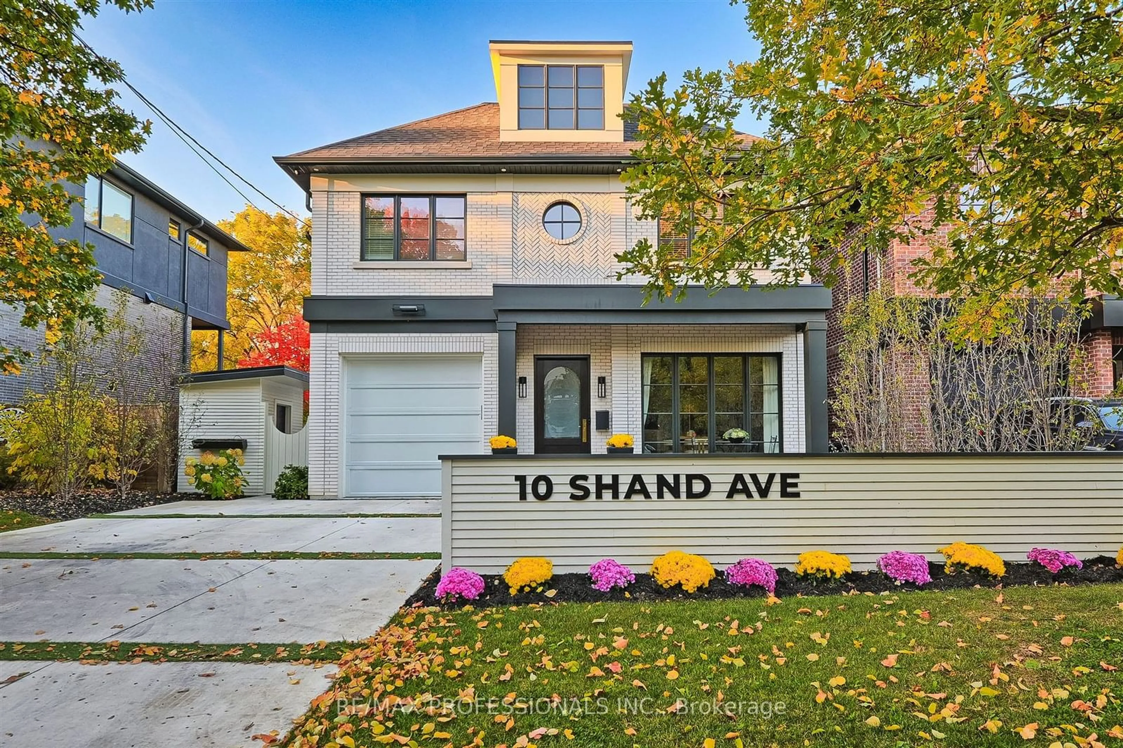 Home with vinyl exterior material, street for 10 Shand Ave, Toronto Ontario M8X 1T5