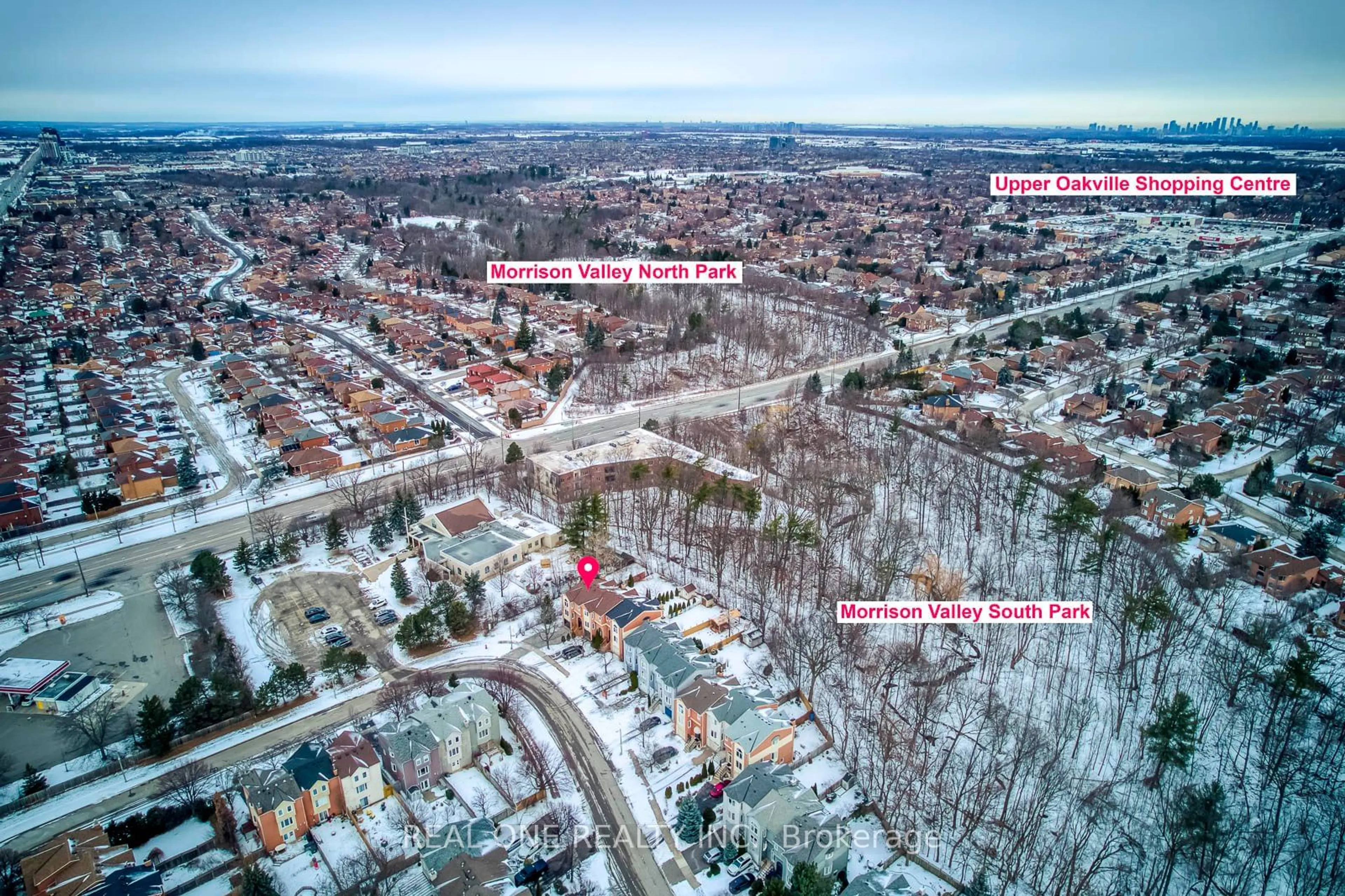 A pic from outside/outdoor area/front of a property/back of a property/a pic from drone, street for 1523 Litchfield Rd, Oakville Ontario L6H 5P4