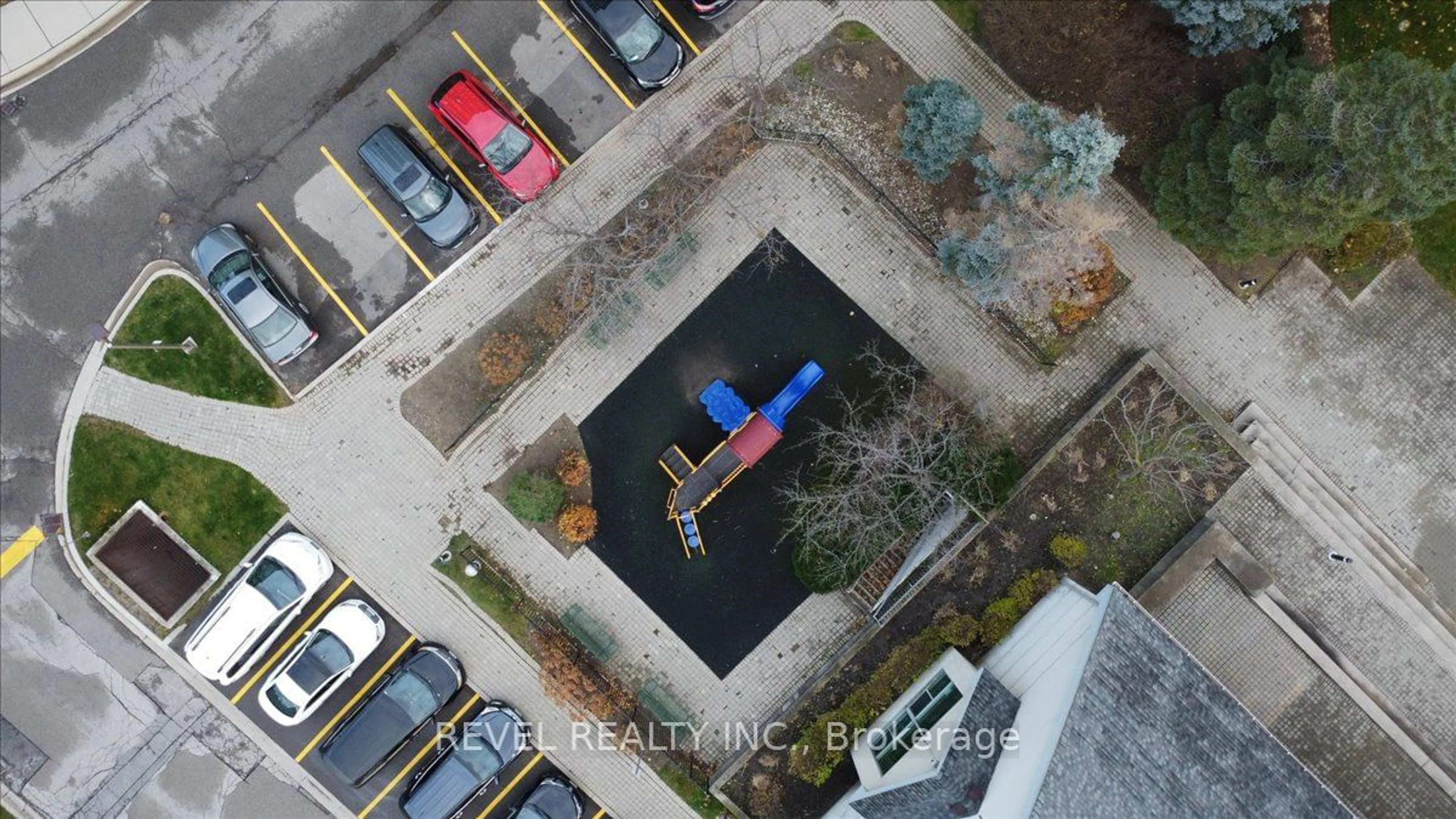 A pic from outside/outdoor area/front of a property/back of a property/a pic from drone, unknown for 2155 Burnhamthorpe Rd #303, Mississauga Ontario L5L 5P4