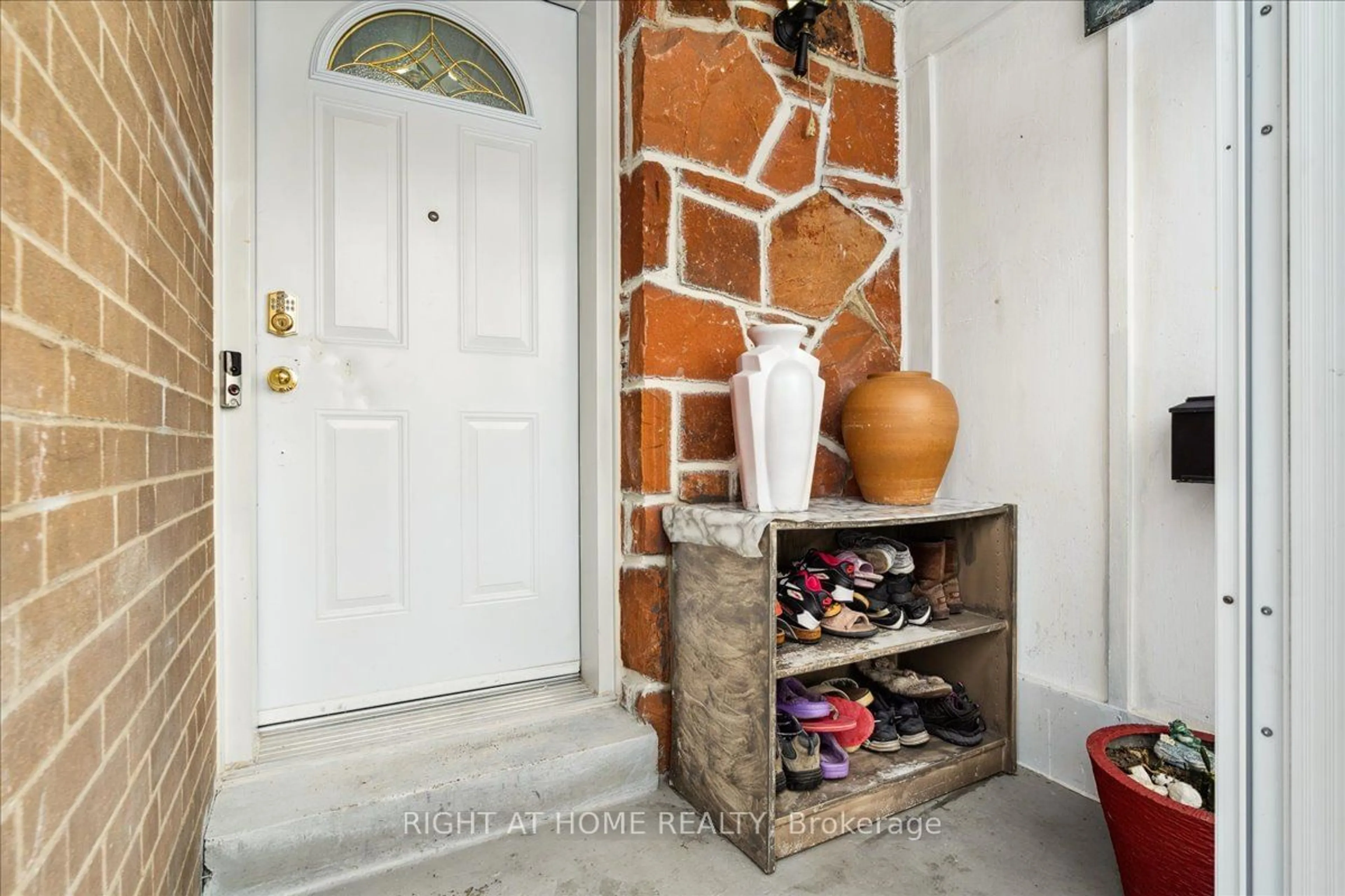 Indoor entryway for 67 Northover St, Toronto Ontario M3L 1W6