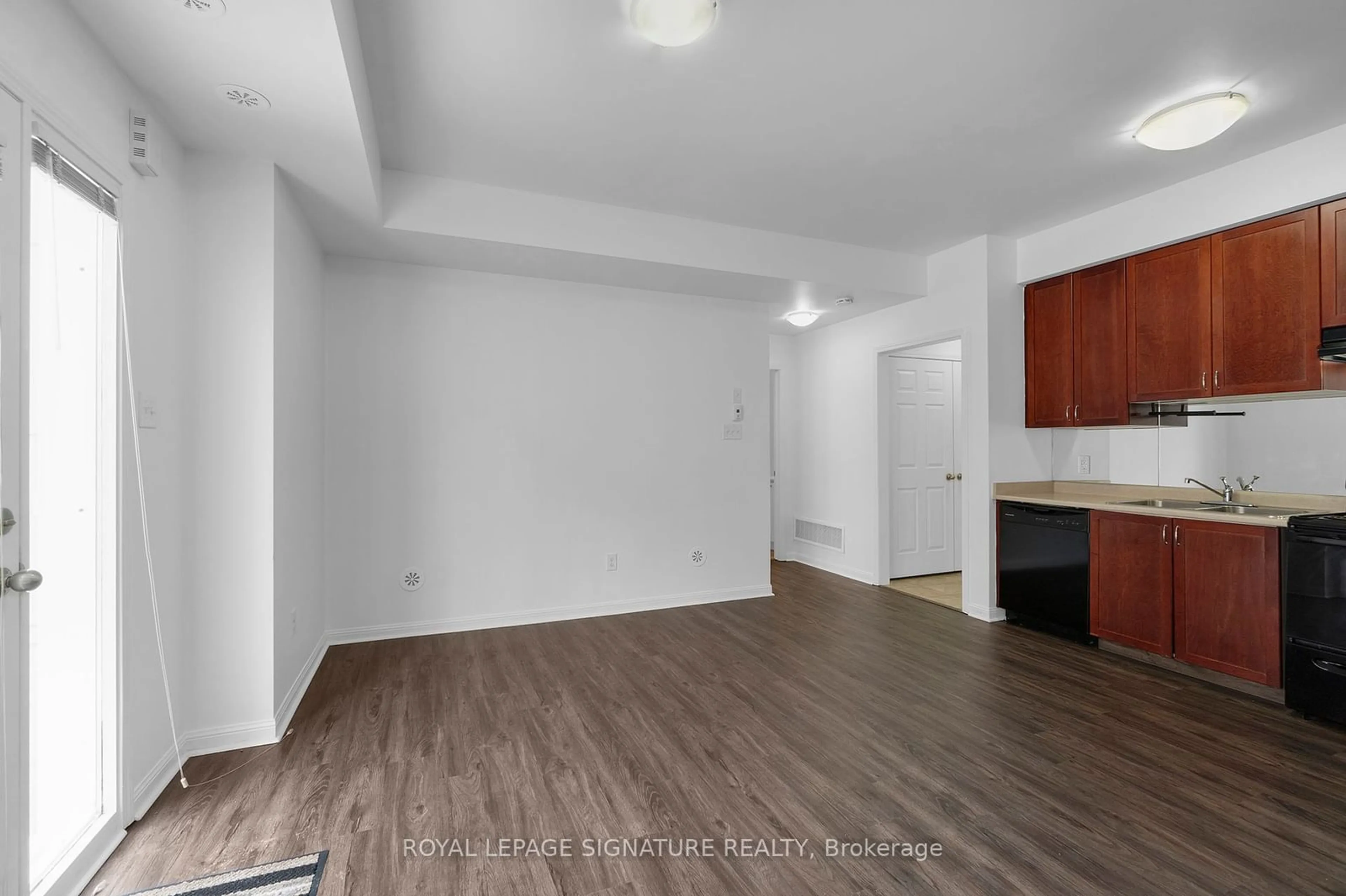 A pic of a room for 2891 Rio Crt #51, Mississauga Ontario L5M 0S3