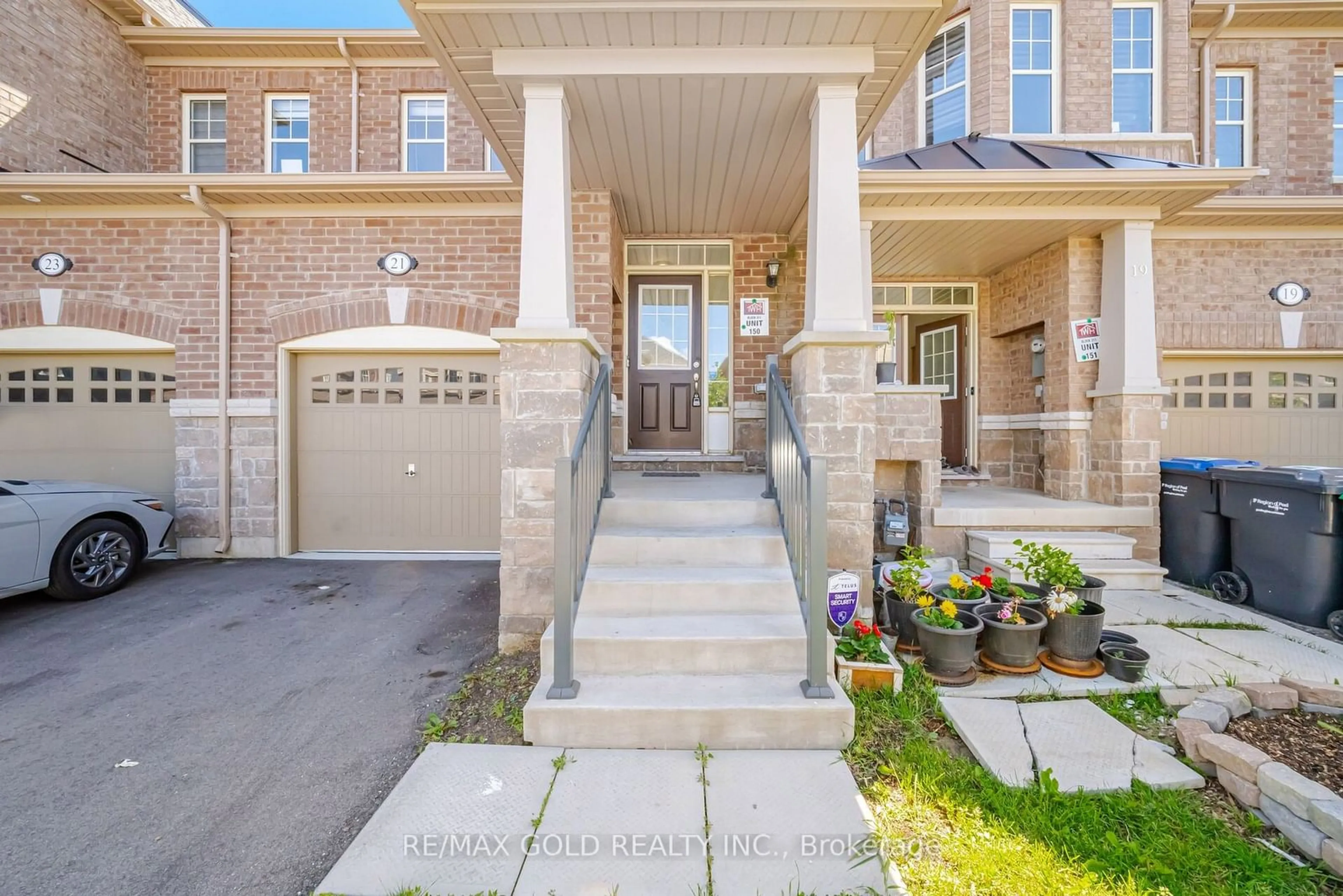 Unknown for 21 Pearman Cres, Brampton Ontario L7A 4Y8