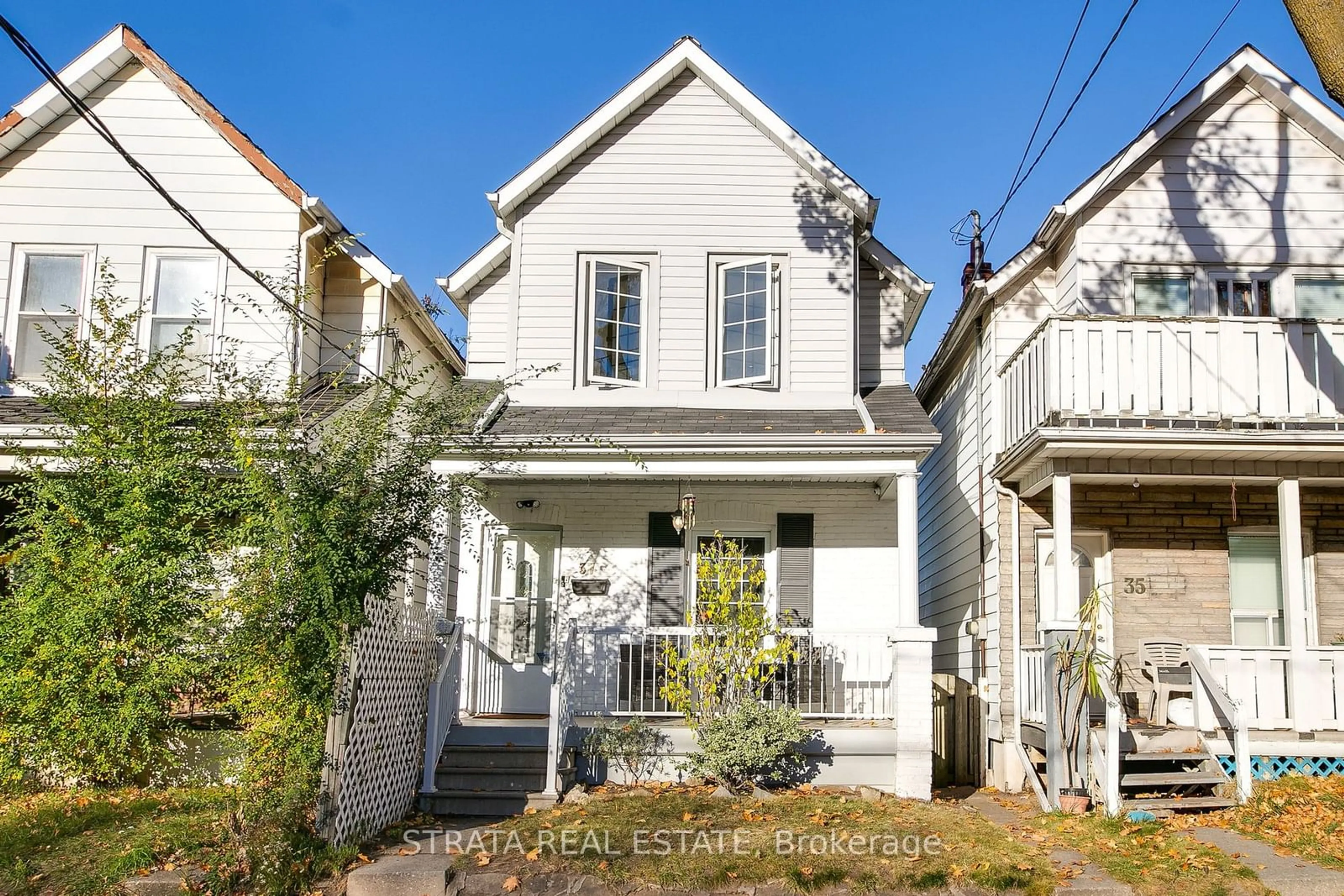 Home with vinyl exterior material, street for 37 Holley Ave, Toronto Ontario M9N 2C4