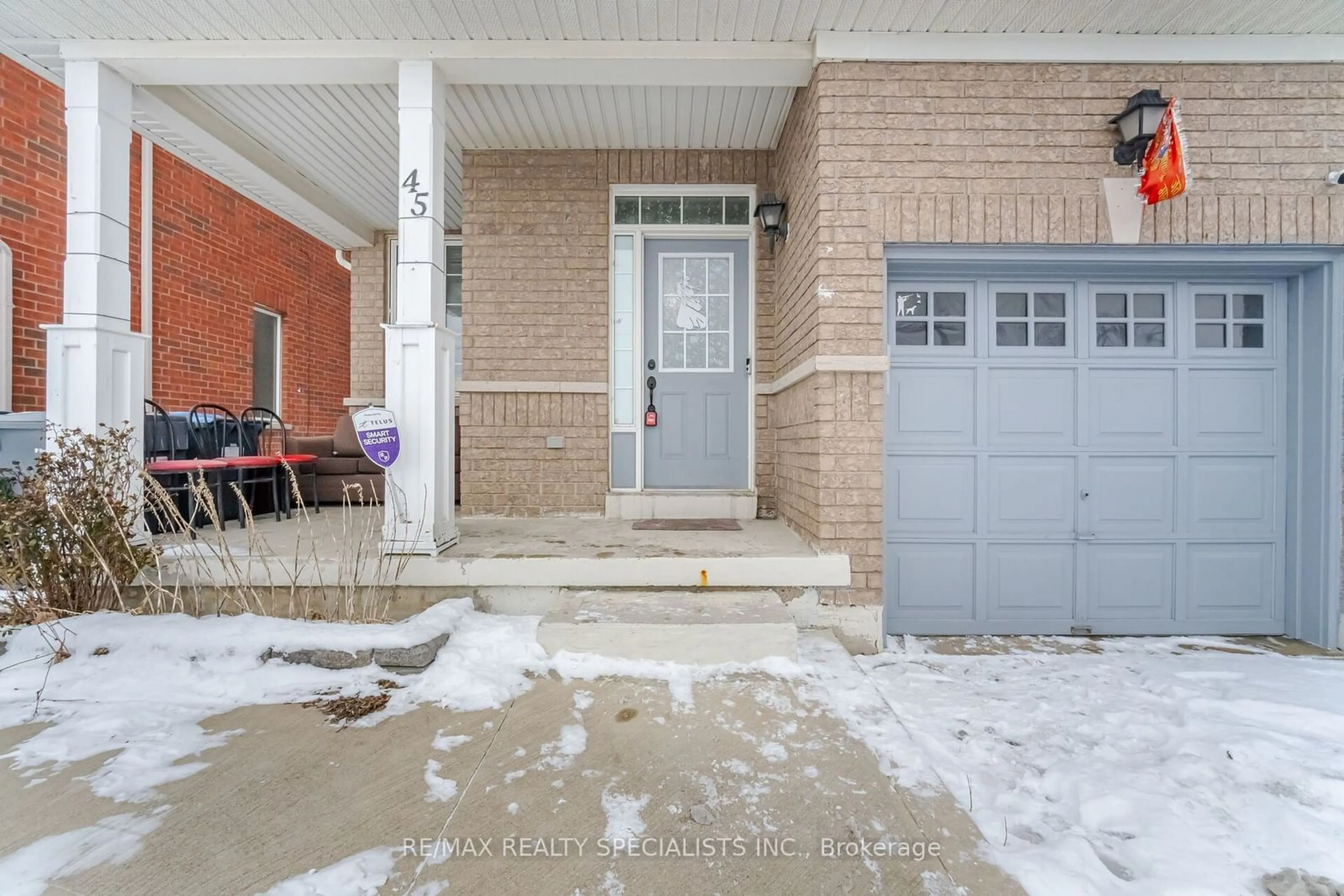 Unknown for 45 Connolly Cres, Brampton Ontario L6R 0G9