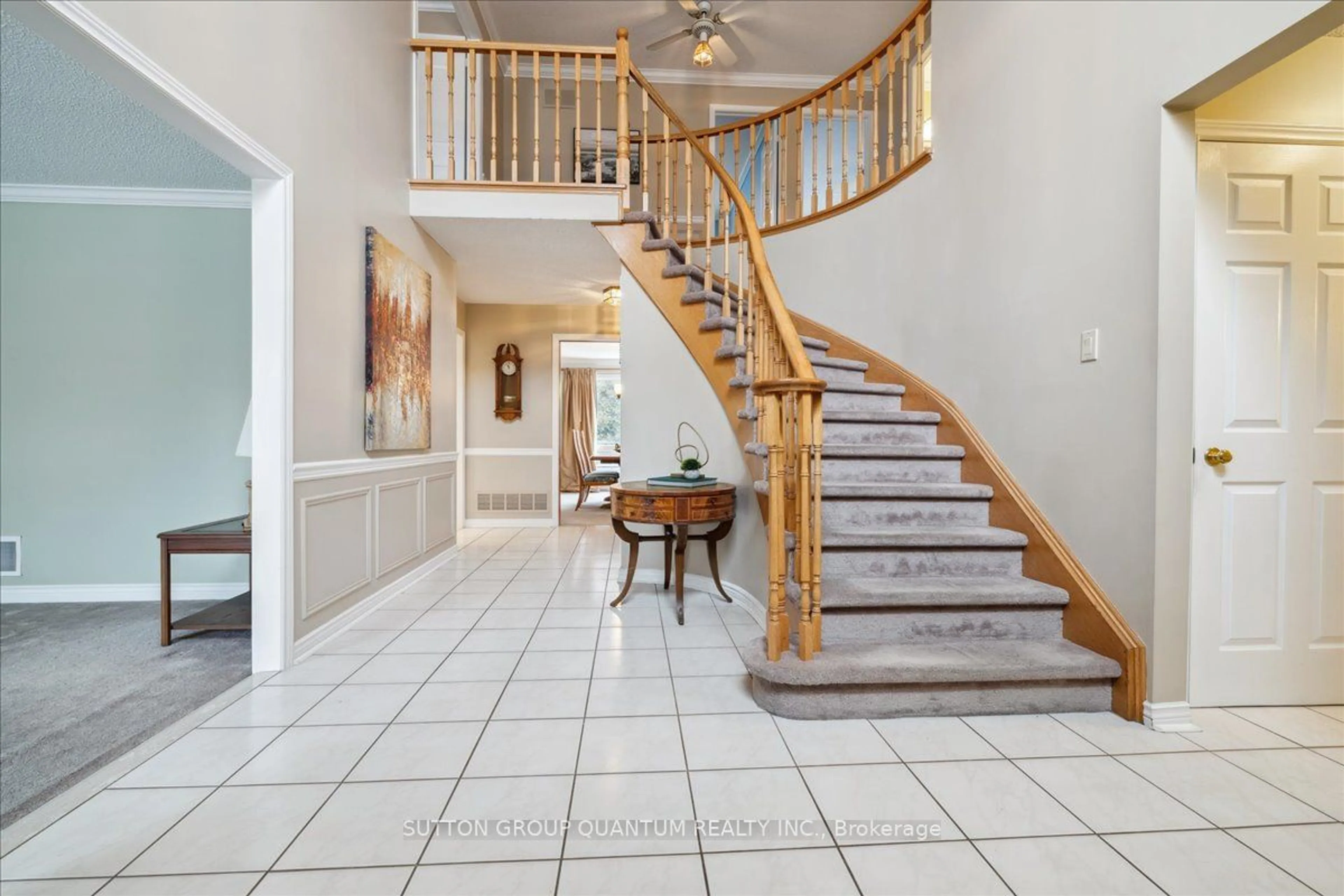 Indoor foyer for 2103 Brays Lane, Oakville Ontario L6M 2T2