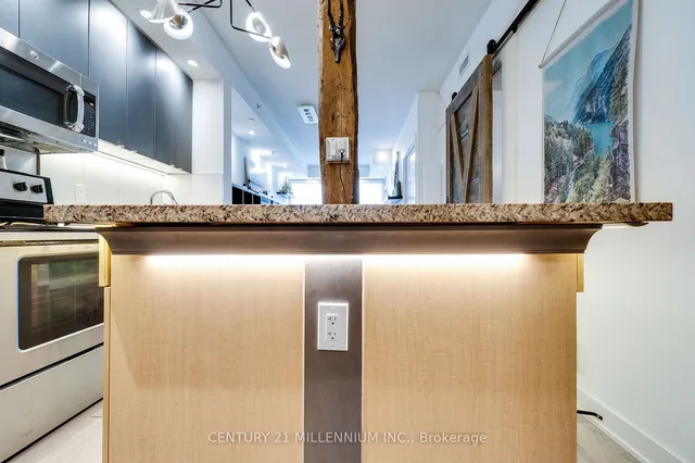 Additional property image - 5240 Dundas St Unit B215