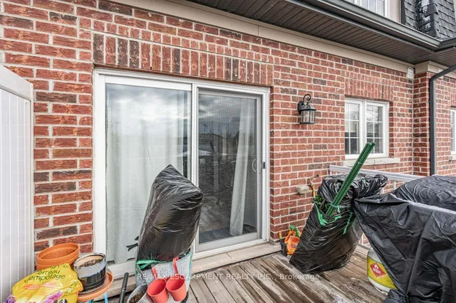 Additional property image - 2220 Queensway Dr Unit 13
