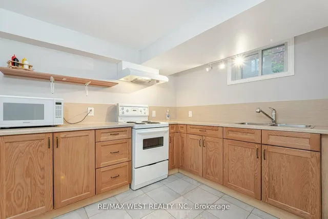 Additional property image - 12 Gordon Park Dr