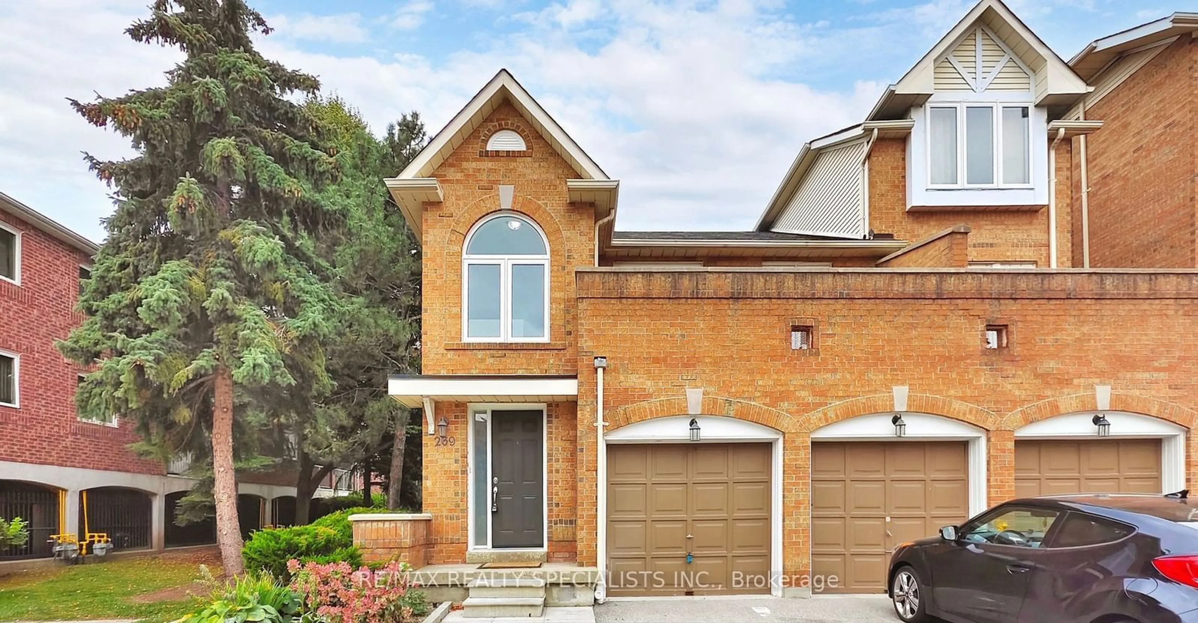 Home with brick exterior material, street for 60 Barondale Dr #269, Mississauga Ontario L4Z 3N8