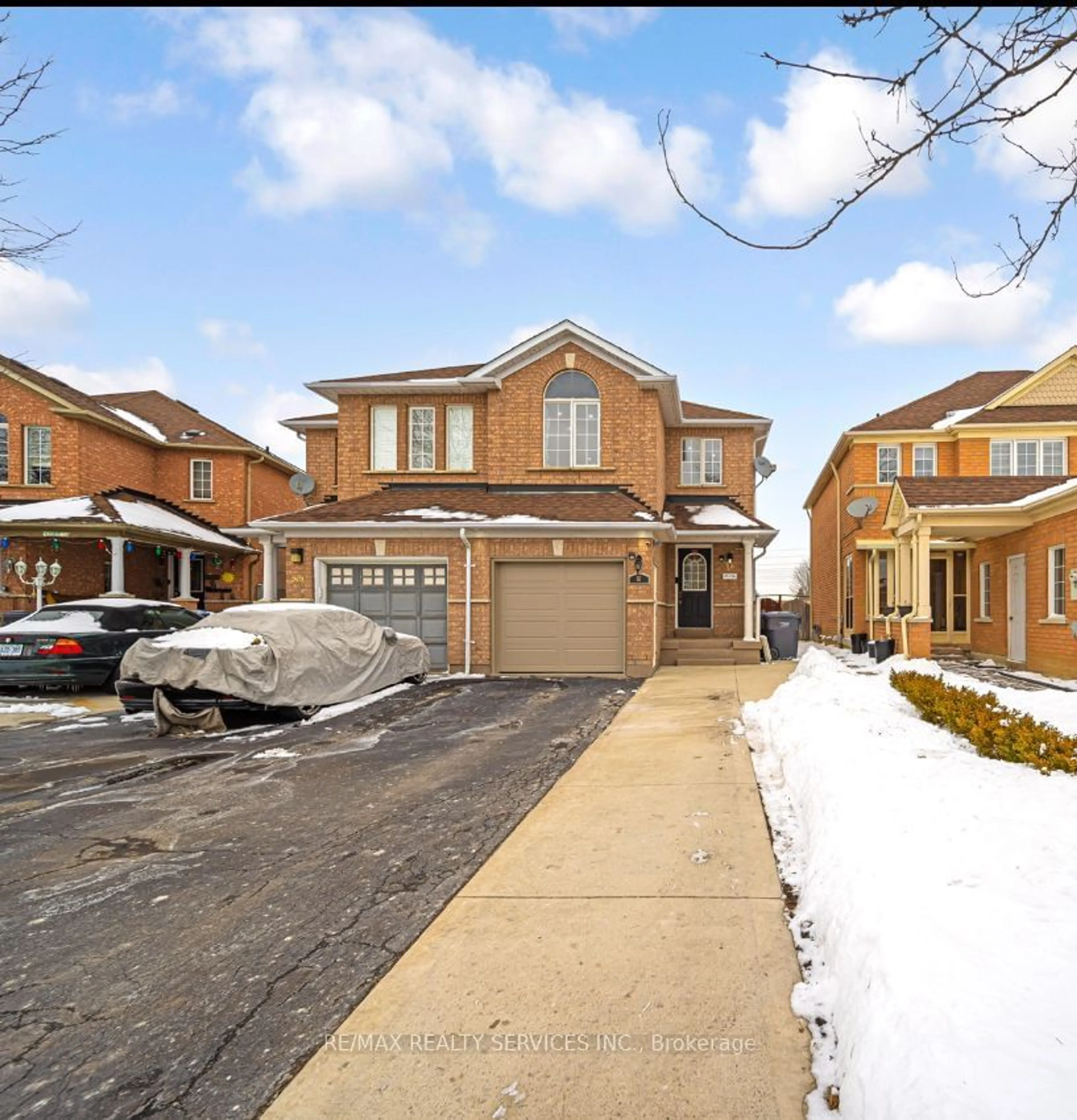 Home with brick exterior material, street for 86 Summerdale Cres, Brampton Ontario L6X 4V9