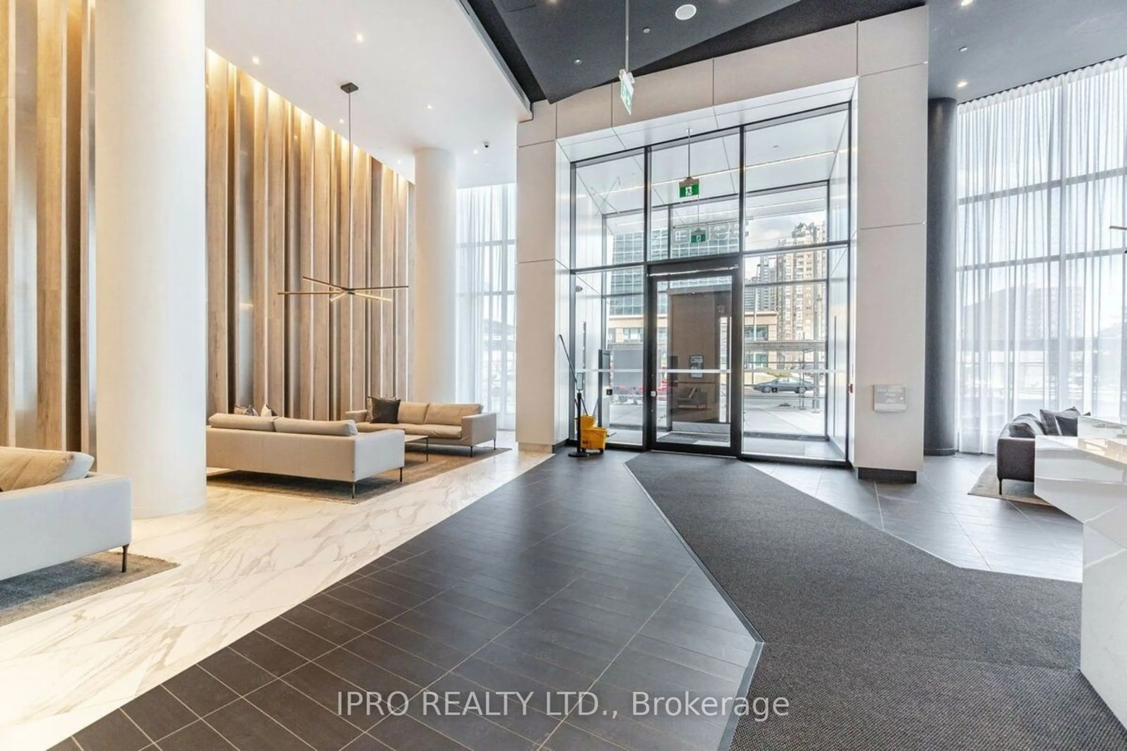 Indoor foyer for 3900 Confederation Pkwy #1009, Mississauga Ontario L5B 0M3