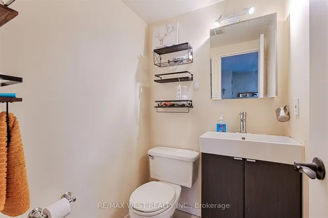 Additional property image - 10 Martha Eaton Way Unit 1801