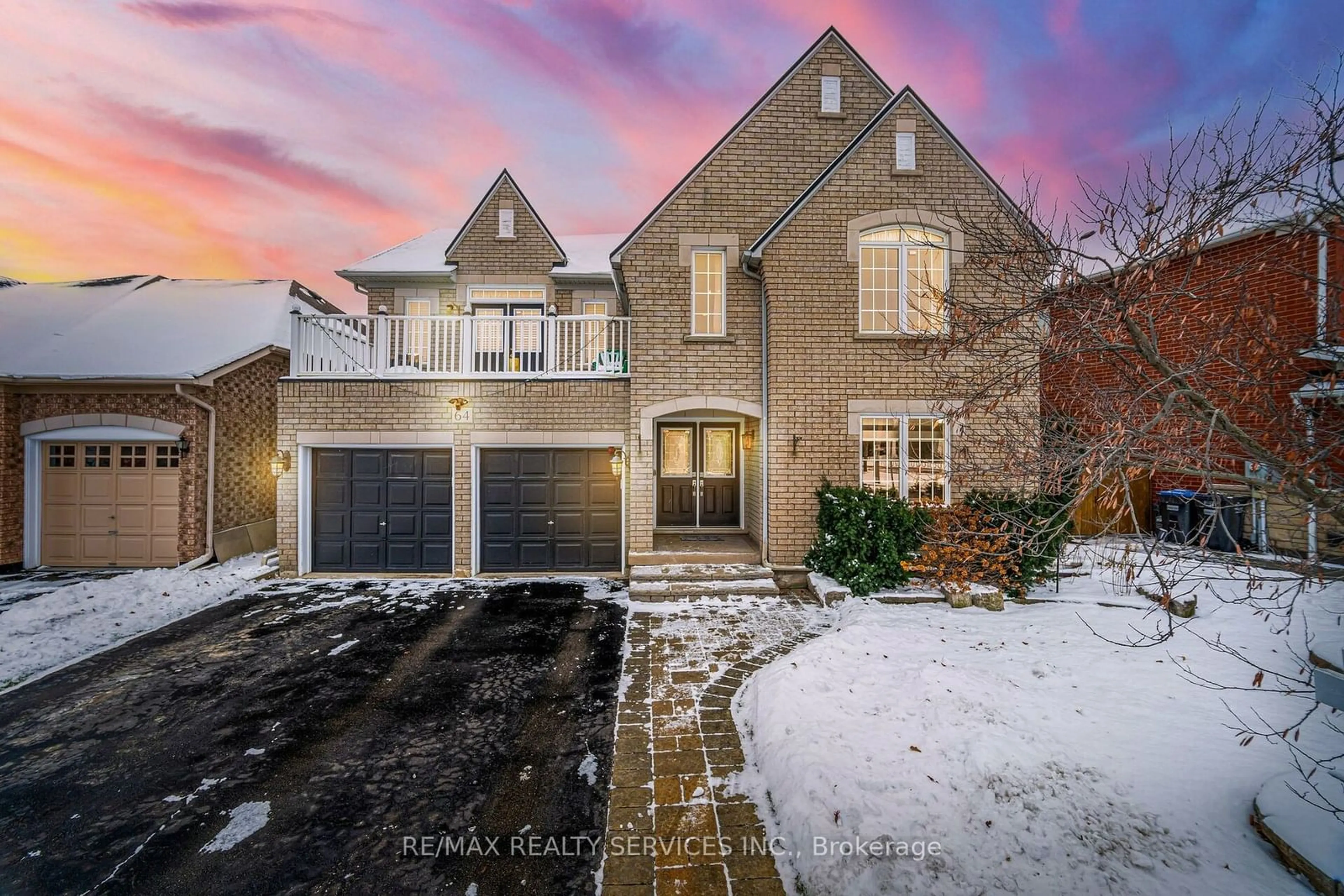 Home with brick exterior material, street for 64 Edenbrook Hill Dr, Brampton Ontario L7A 2N5