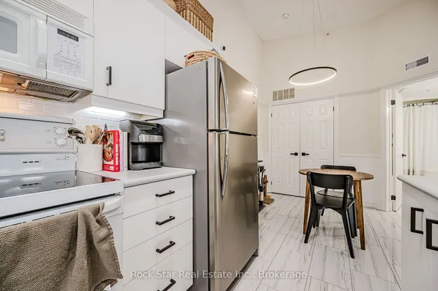 Additional property image - 4013 Kilmer Dr Unit 404