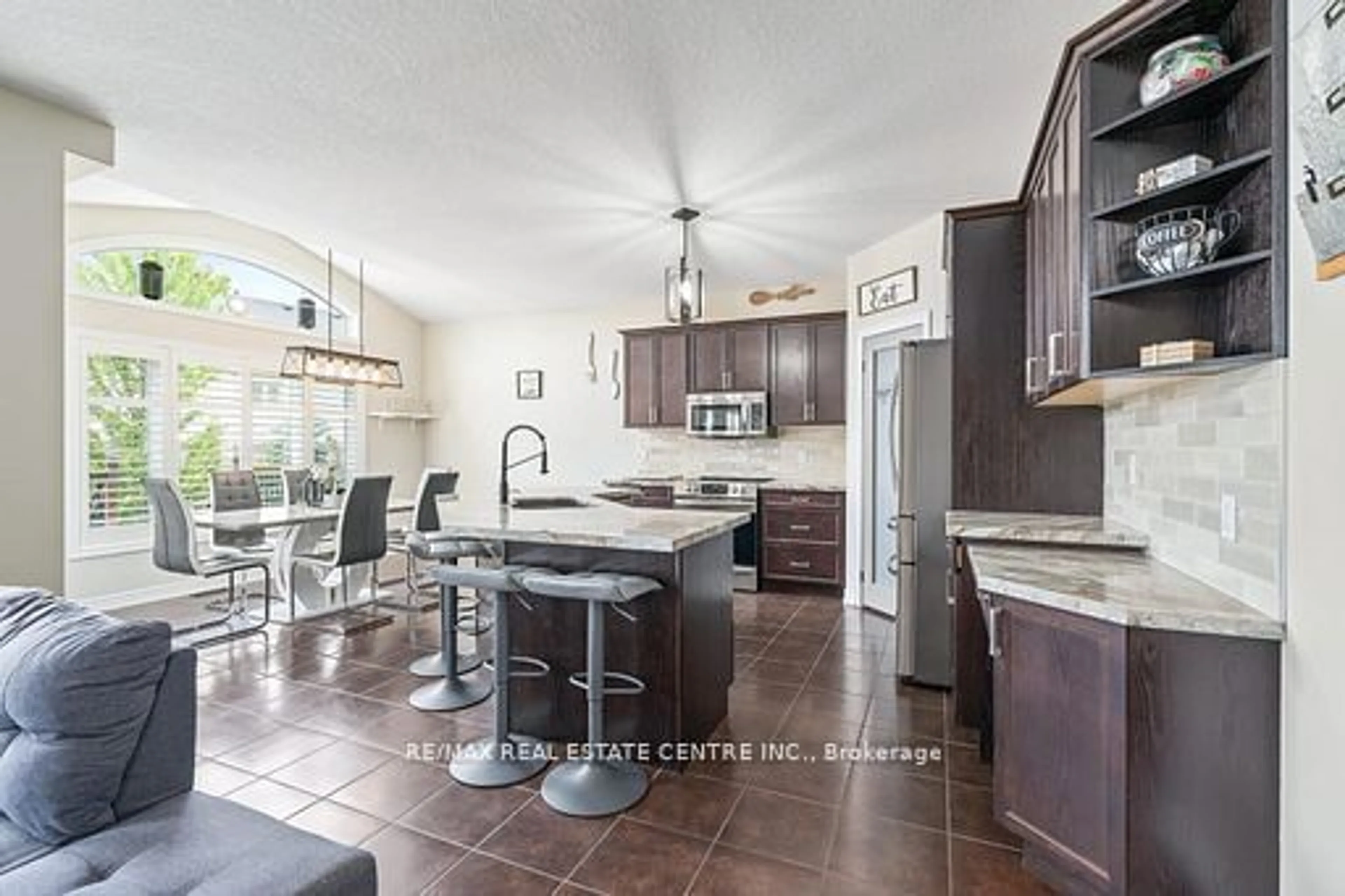 Open concept kitchen, ceramic/tile floor for 6 WARDLAW Ave, Orangeville Ontario L9W 6K1