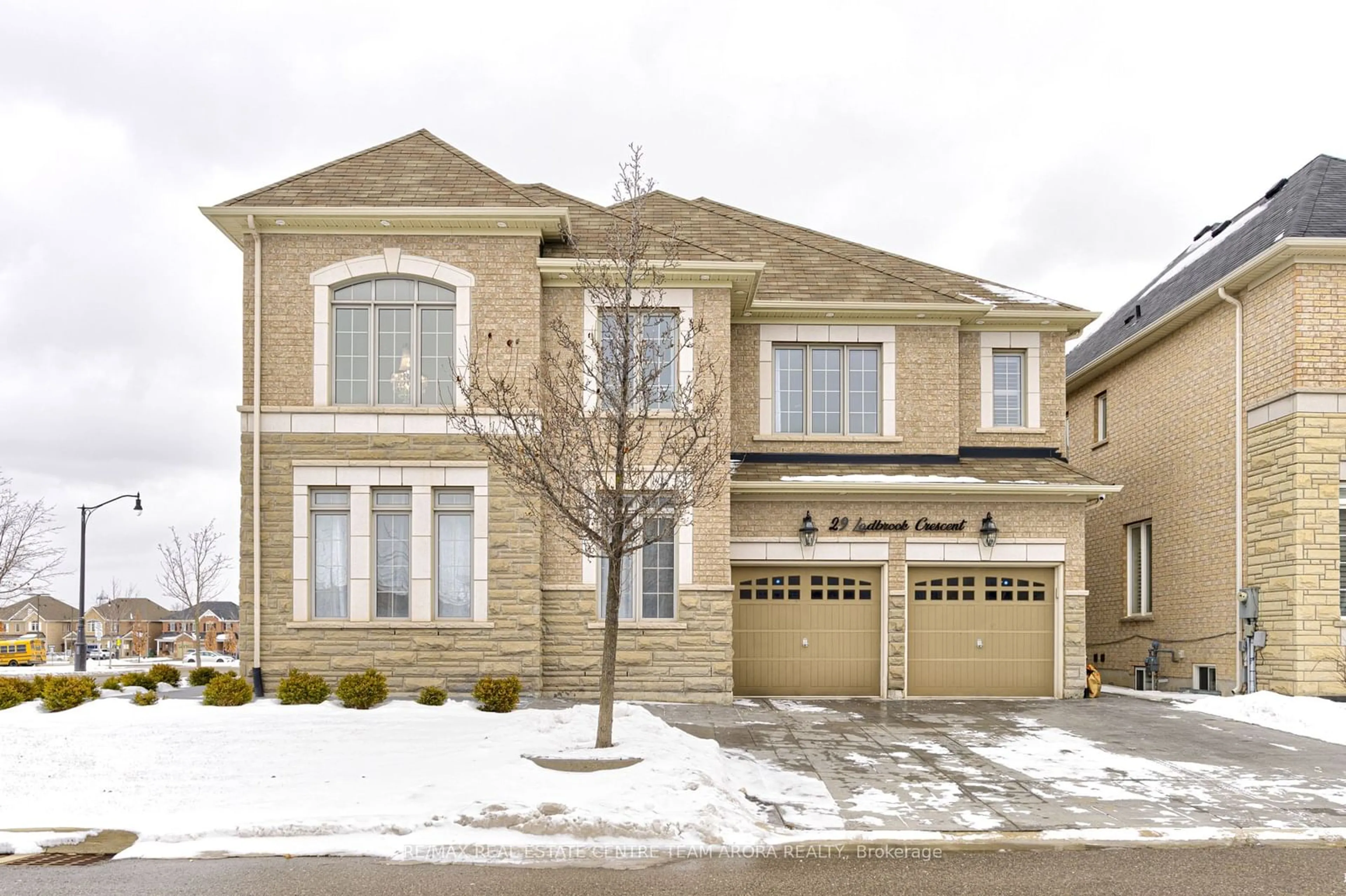 Home with brick exterior material, street for 29 Ladbrook Cres, Brampton Ontario L6X 5H7