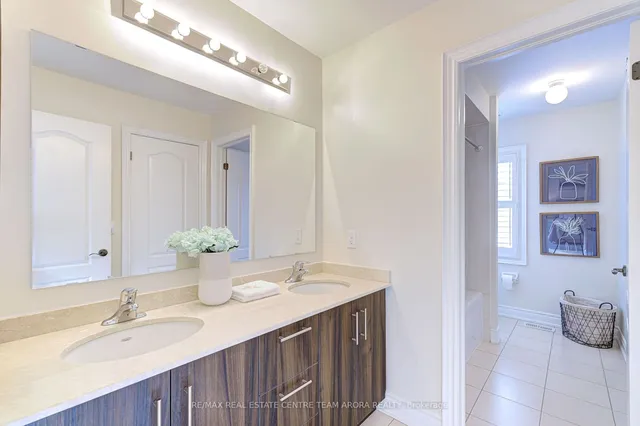 Additional property image - 29 Ladbrook Cres